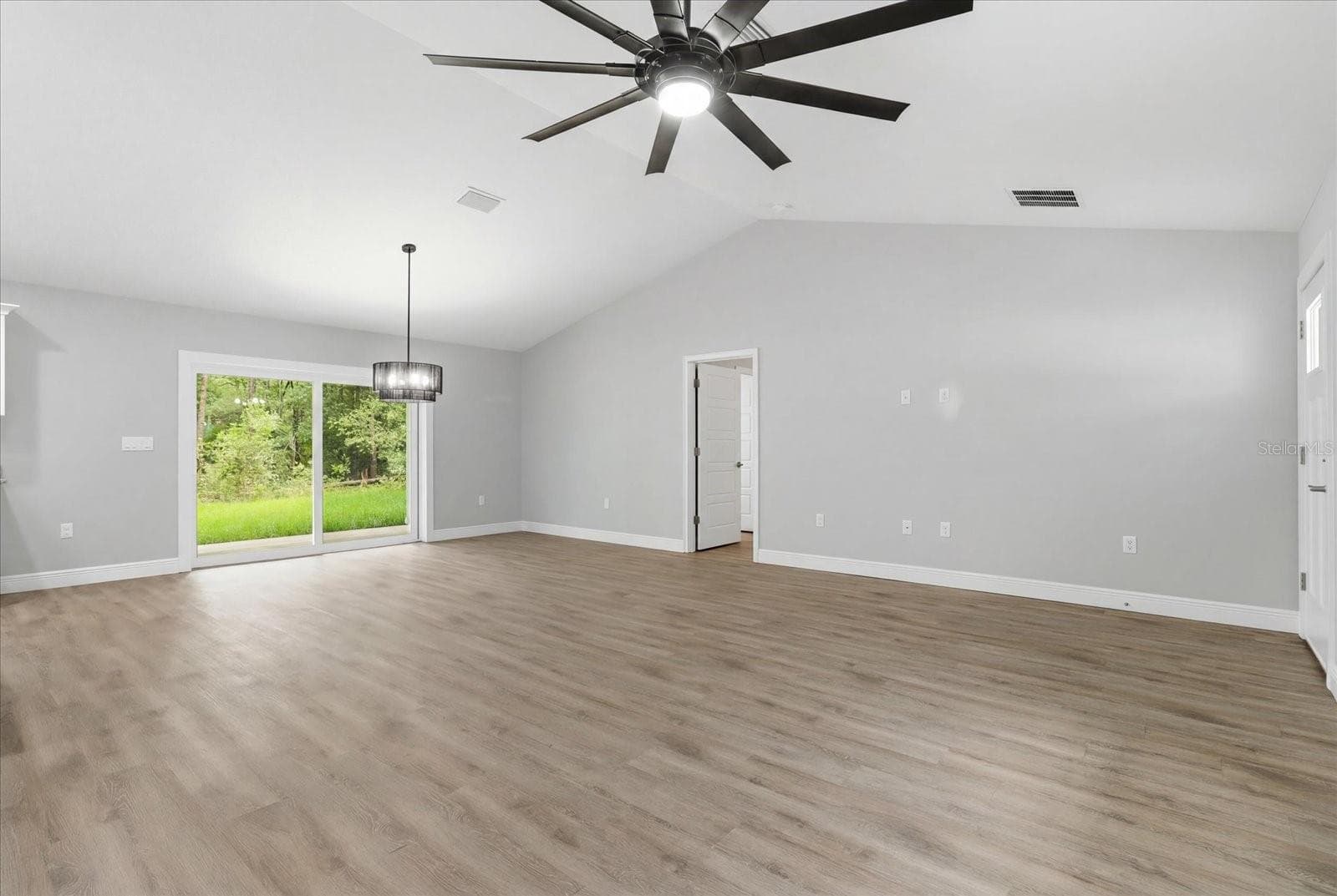 Single Family Residence at 8727 N SPIKES WAY, DUNNELLON, photo 13 of 41