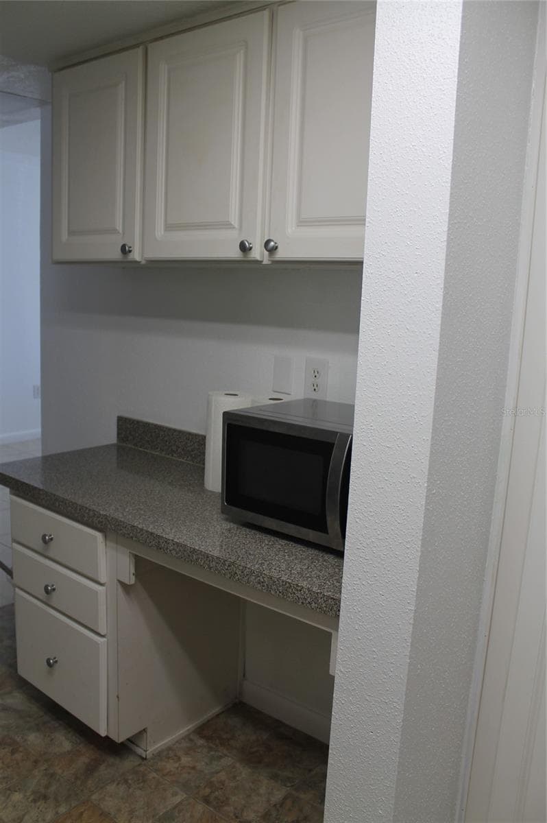Work area in Kitchen - 151 OYSTER BAY CIR #200, ALTAMONTE SPRINGS
