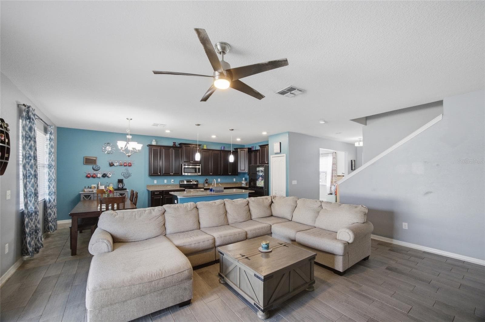 Single Family Residence at 15410 DAKOTA SKY PL, SUN CITY CENTER, photo 7 of 50
