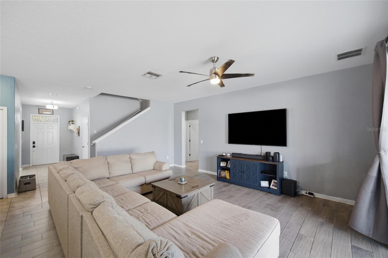 Single Family Residence at 15410 DAKOTA SKY PL, SUN CITY CENTER, photo 8 of 50