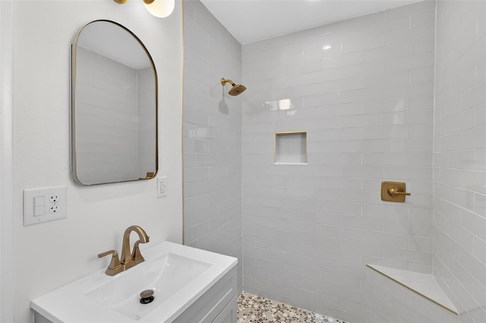primary bathroom - 10451 MARION ST, ENGLEWOOD