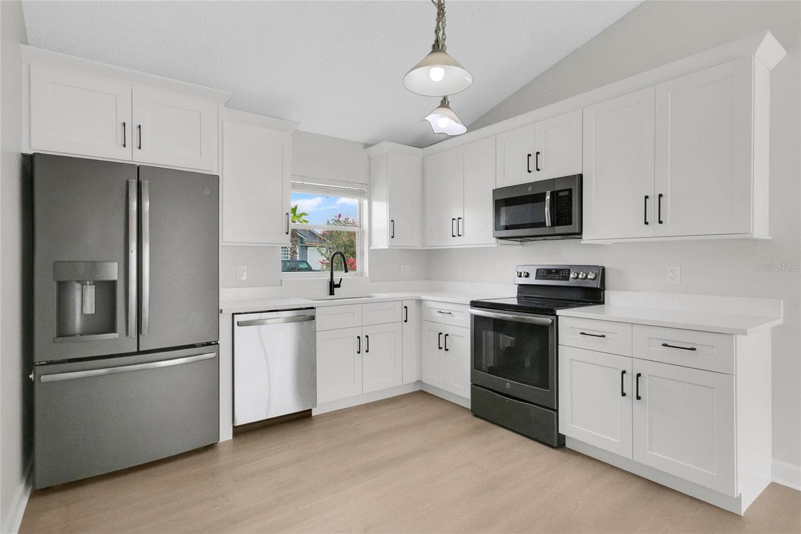 Kitchen - 9703 RED CLOVER AVE, ORLANDO