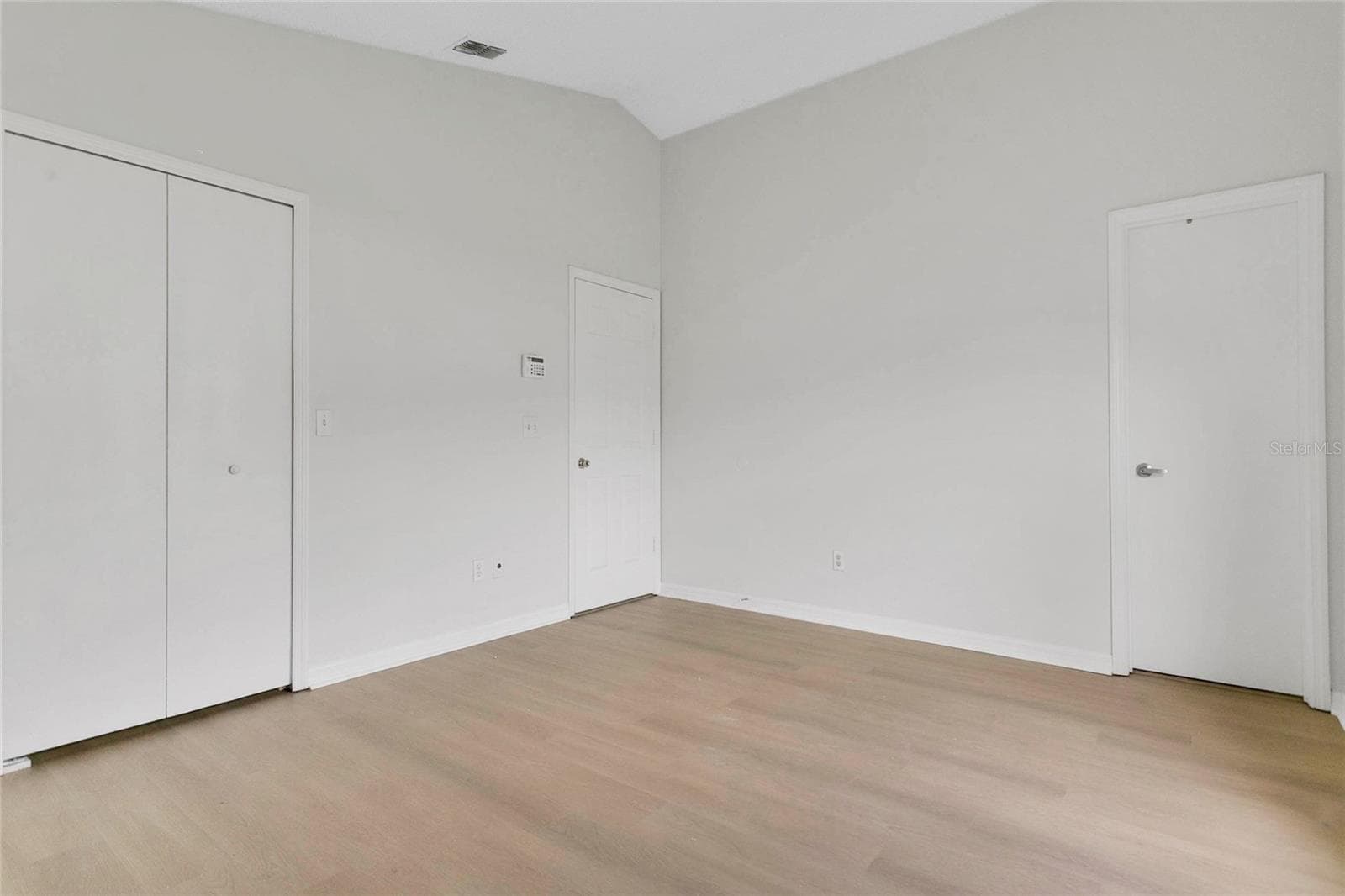Single Family Residence at 9703 RED CLOVER AVE, ORLANDO, photo 13 of 26