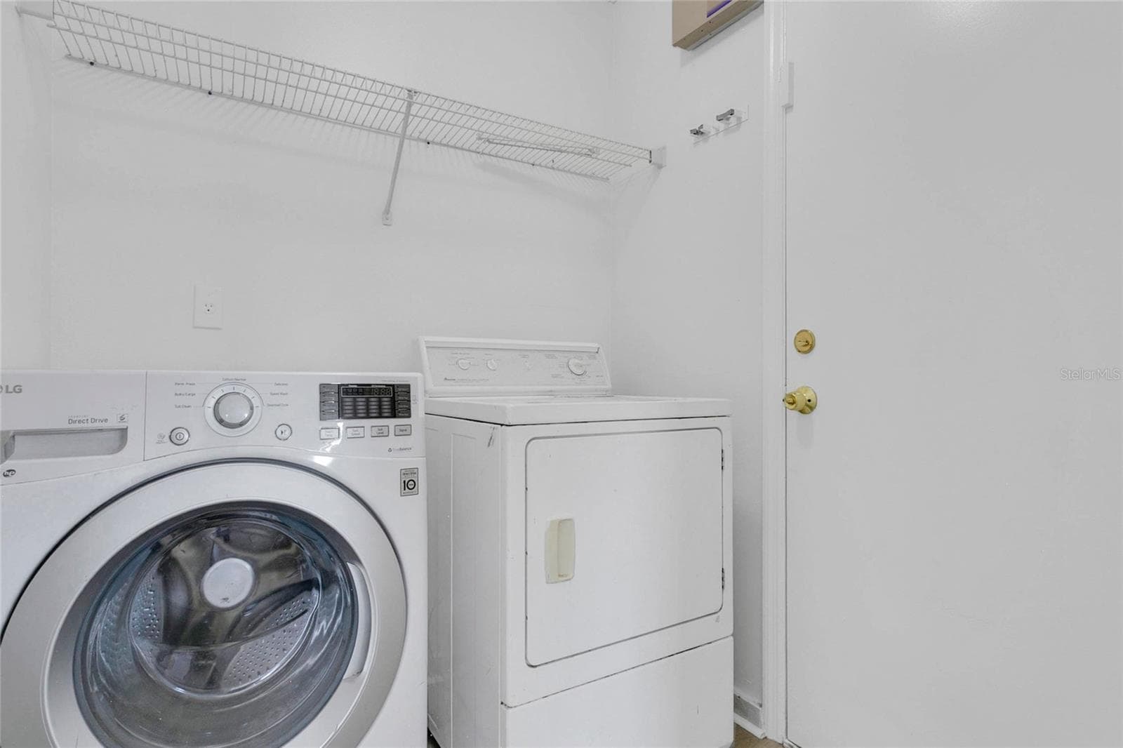 Interior Laundry Room - 9703 RED CLOVER AVE, ORLANDO