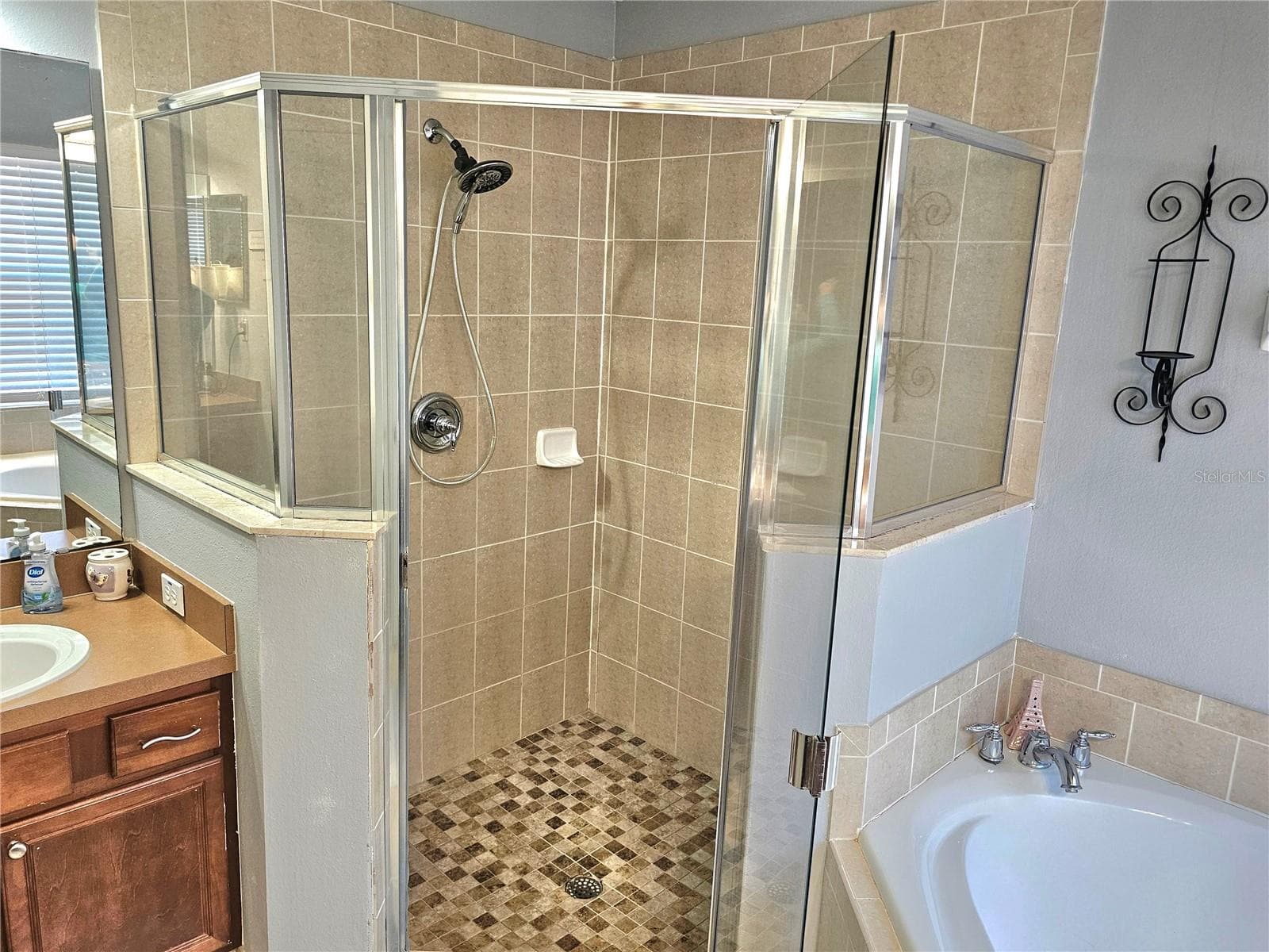 Master Bath Shower - 34224 SHADEWOOD CIR, LEESBURG