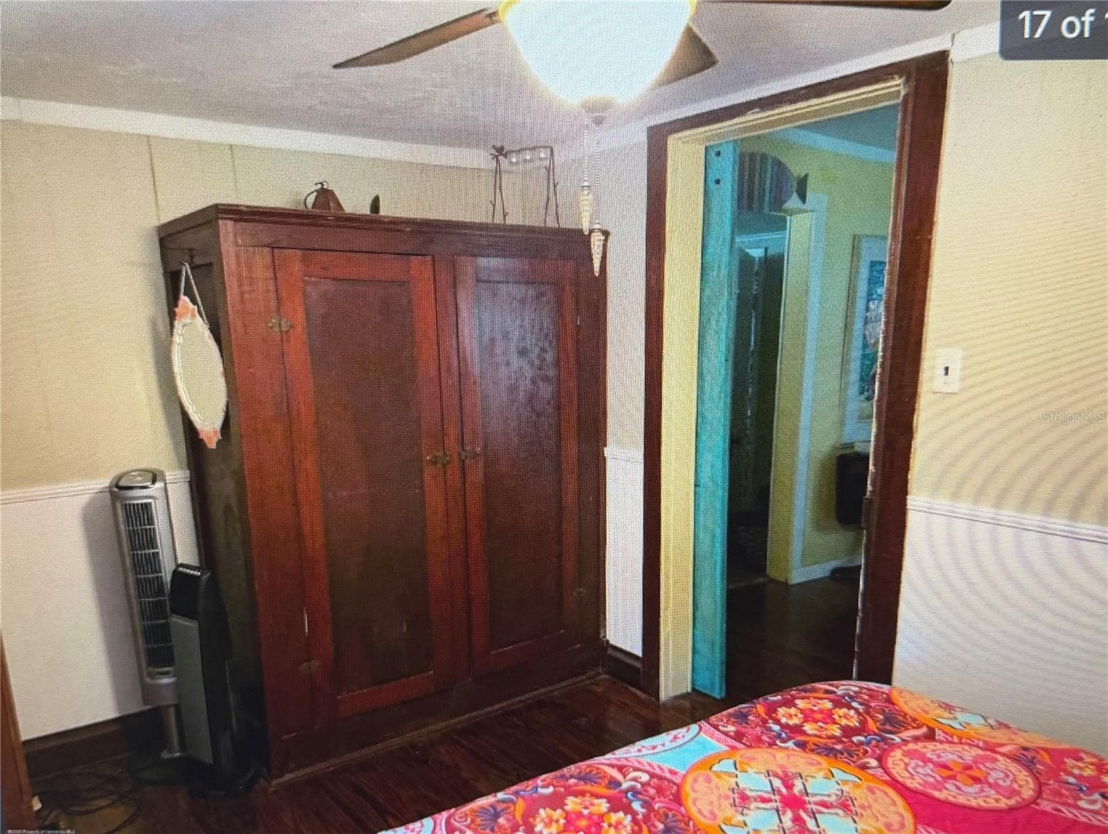 Built-in Armoire - 2 ALLEY A, YANKEETOWN