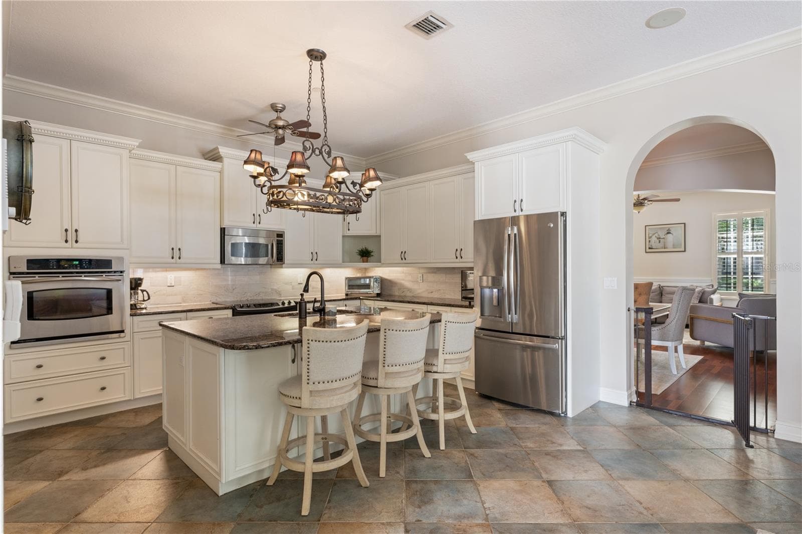 Townhouse at 2293 OSPREY AVE, ORLANDO, photo 13 of 45