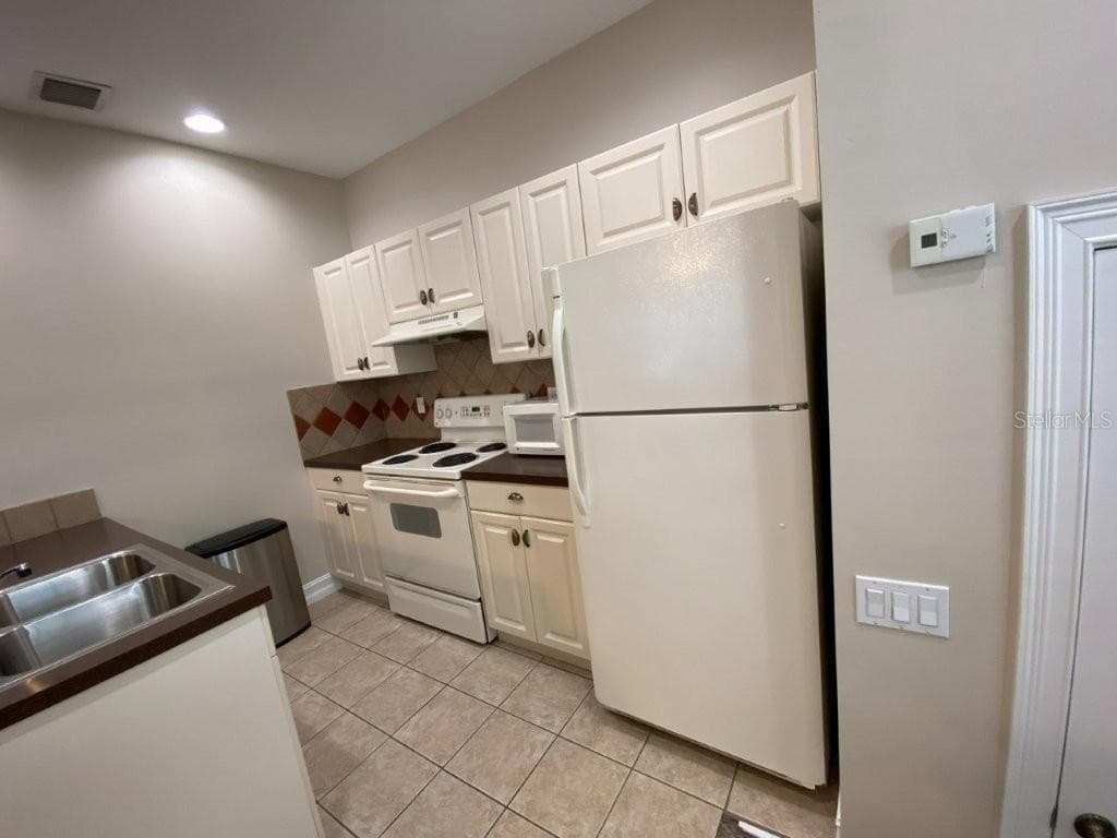Townhouse at 2293 OSPREY AVE, ORLANDO, photo 44 of 45
