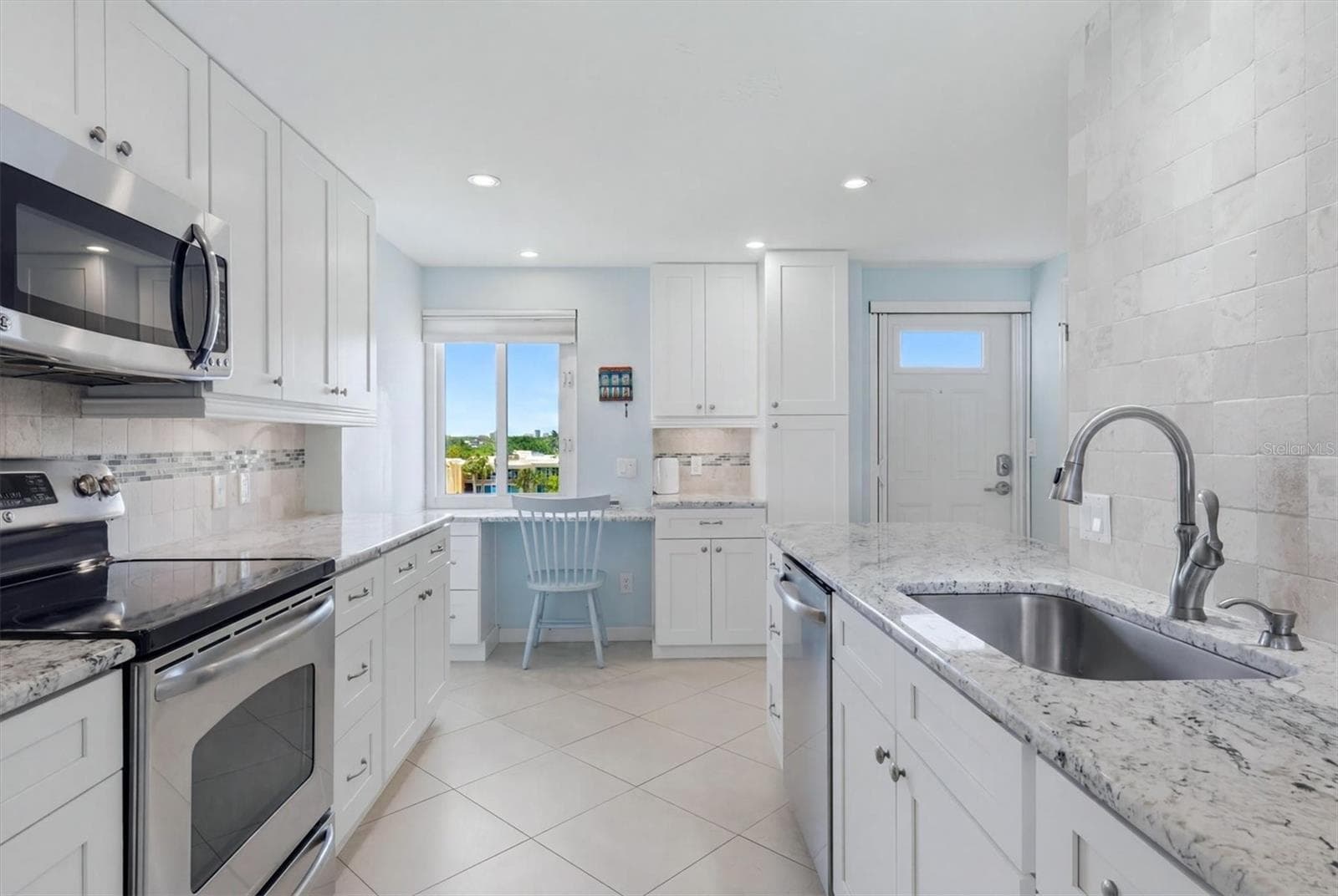 Condominium at 20 WHISPERING SANDS DR #501, SARASOTA, photo 20 of 72