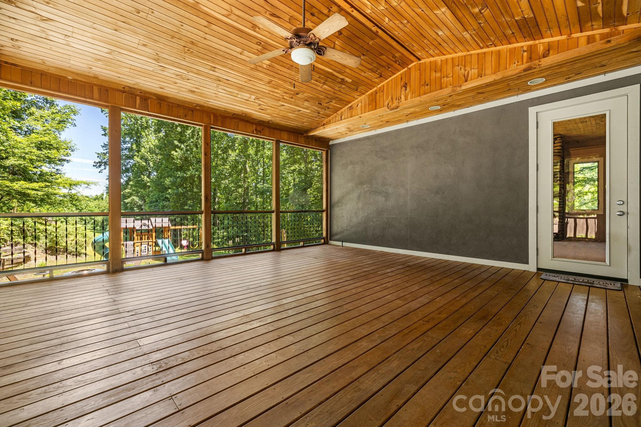 Screened Porch - Hendersonville
