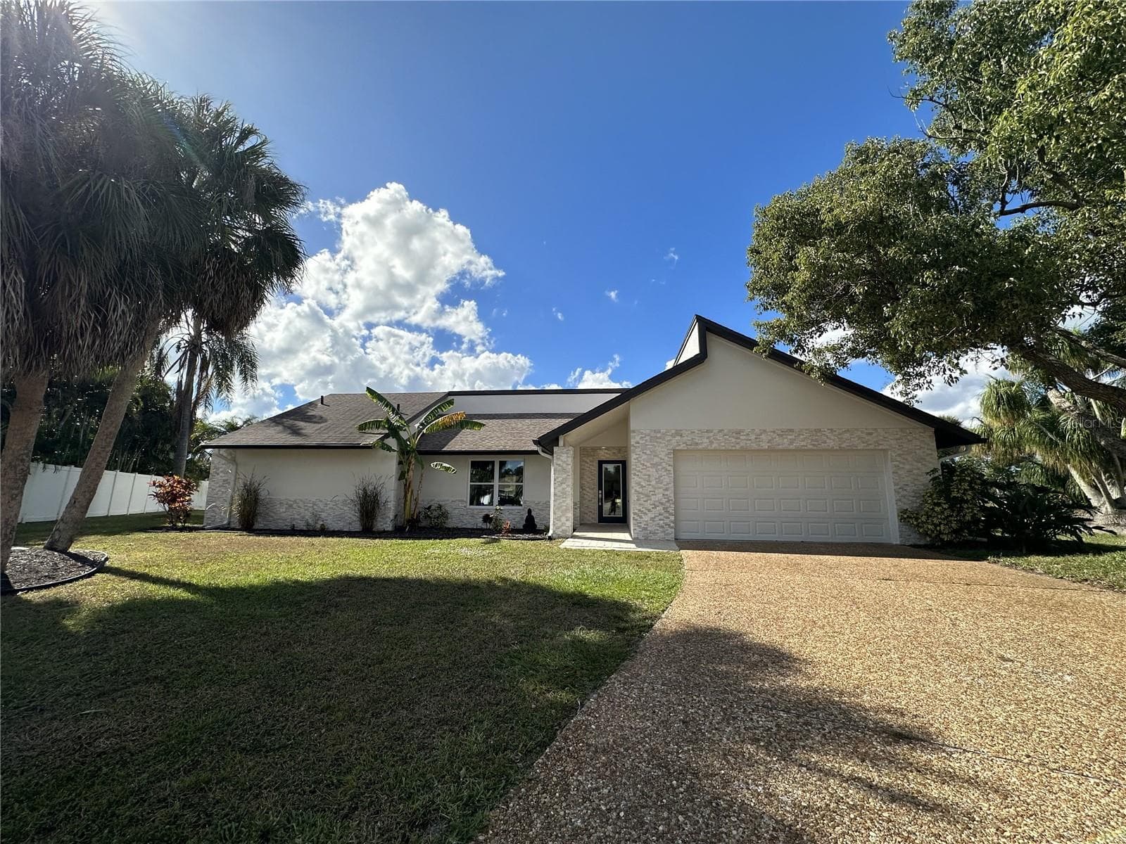 Single Family Residence at 4723 THOMAS HOBY PL, SARASOTA, photo 2 of 26