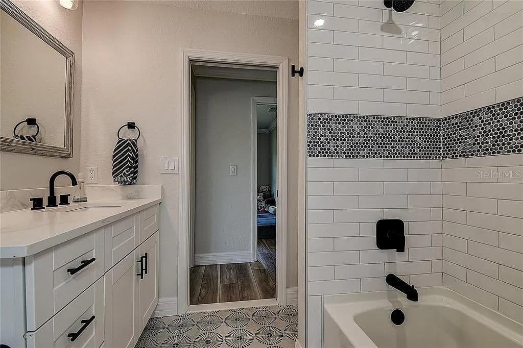 Single Family Residence at 4723 THOMAS HOBY PL, SARASOTA, photo 18 of 26