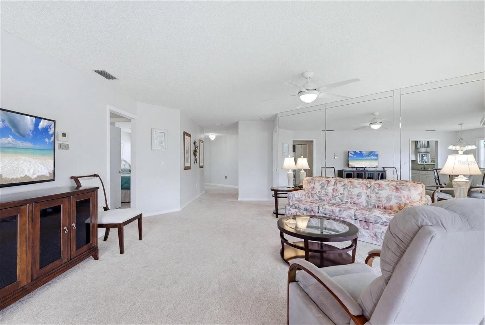 Large Great room - 879 AUDUBON DR #879, BRADENTON