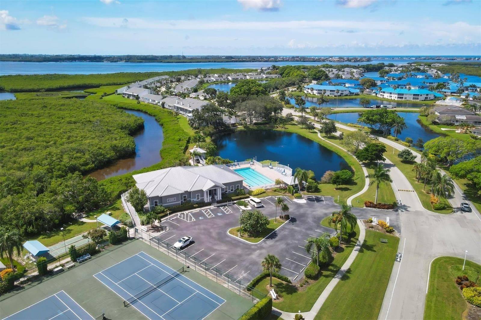 Condominium at 879 AUDUBON DR #879, BRADENTON, photo 51 of 64