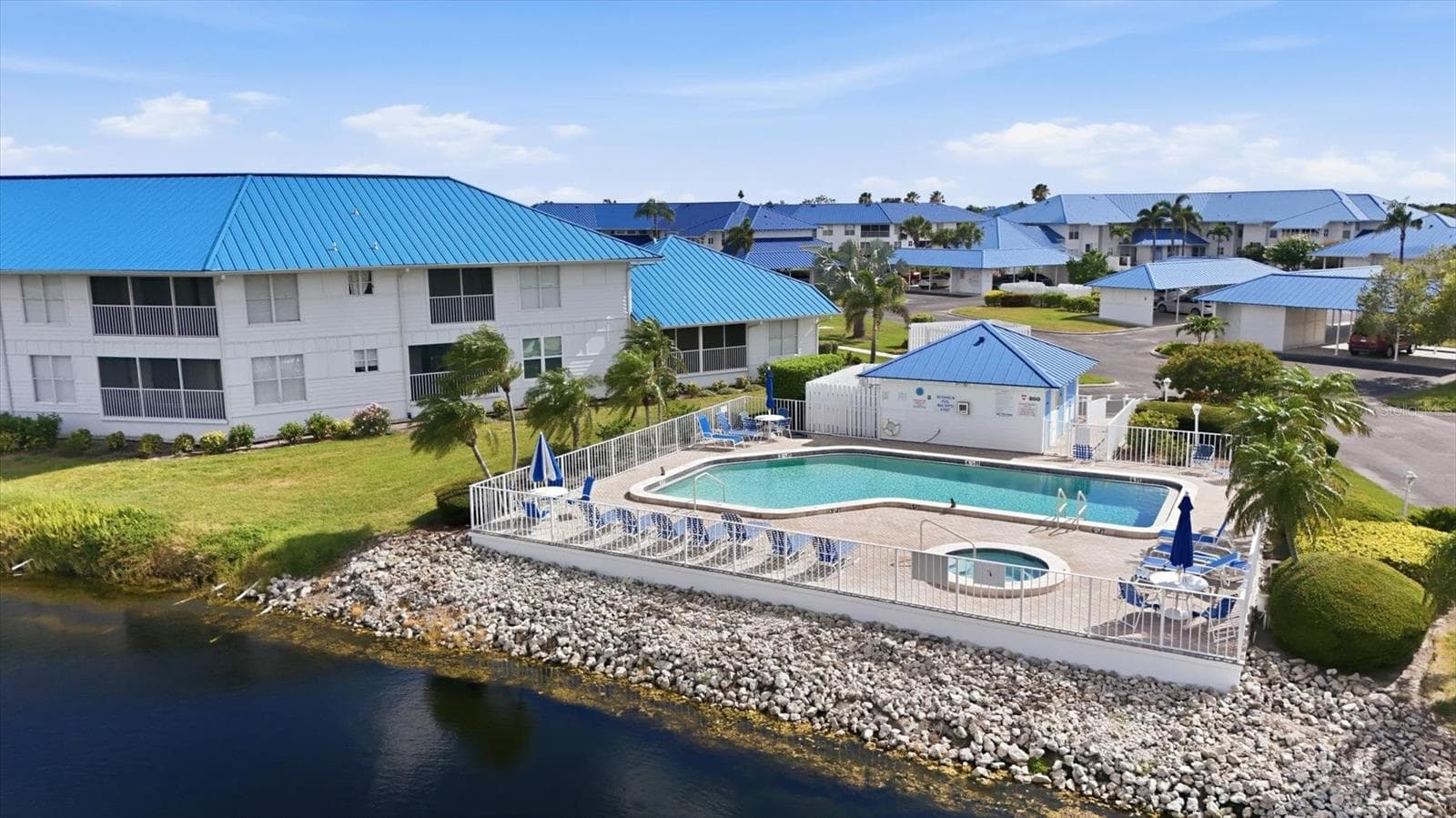 Condominium at 879 AUDUBON DR #879, BRADENTON, photo 52 of 64