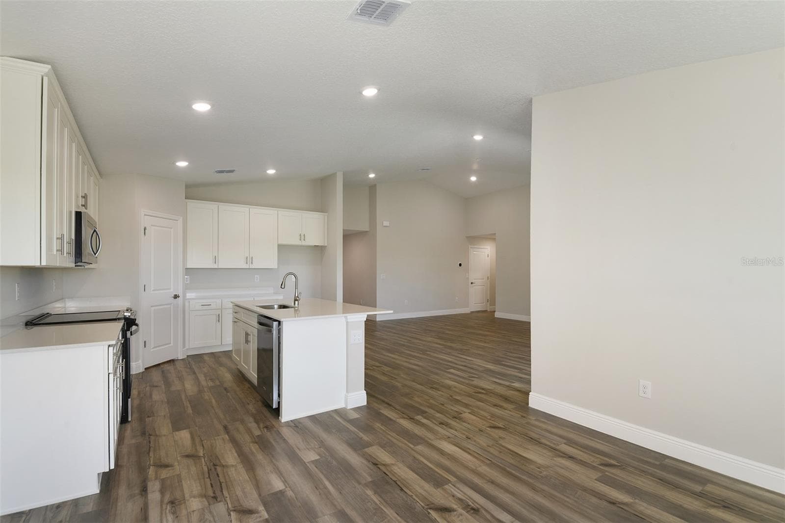 Single Family Residence at 6087 SW 97TH PL, OCALA, photo 12 of 26
