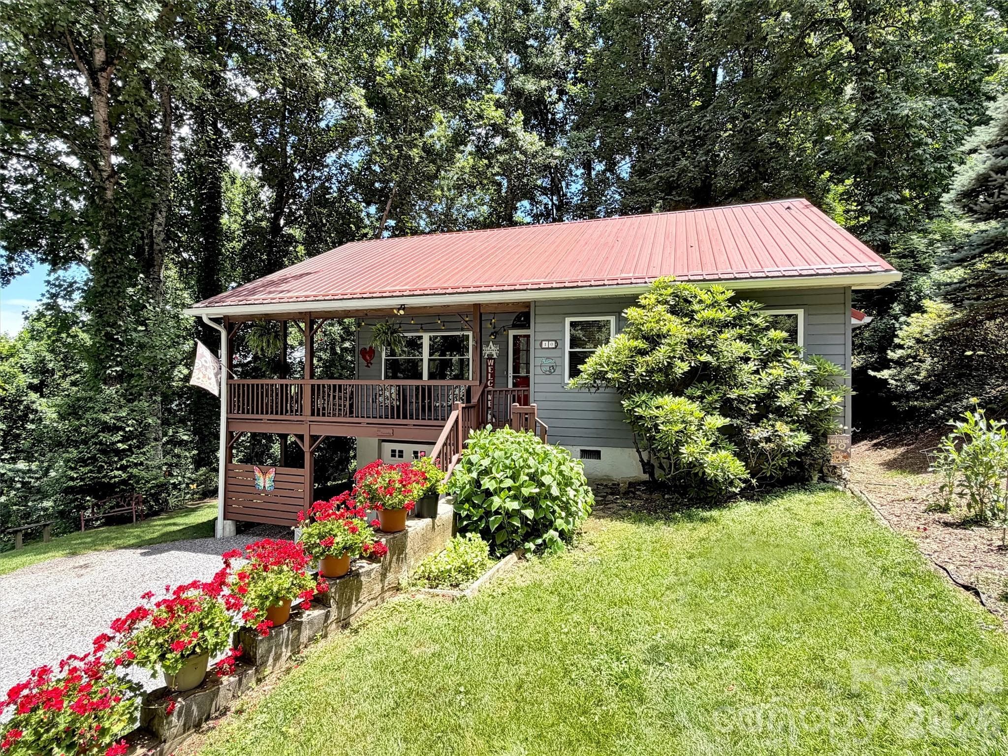 Single Family Residence at Maggie Valley, photo 2 of 35