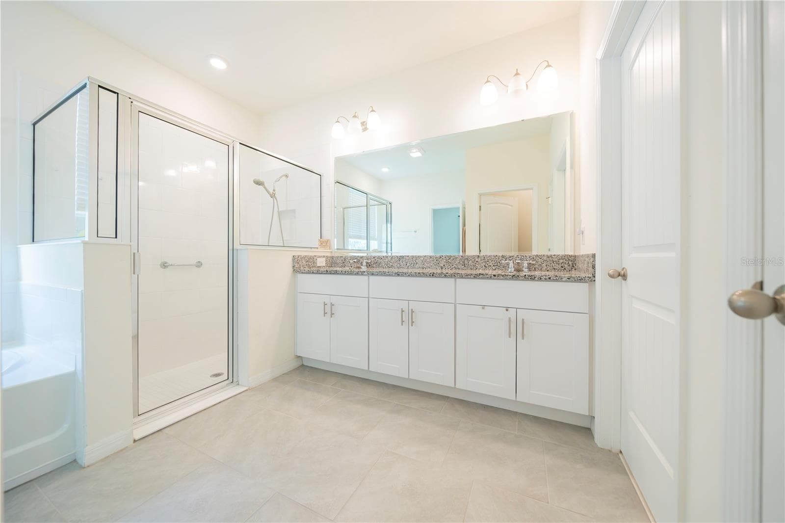 Single Family Residence at 1624 BARBERRY DR, KISSIMMEE, photo 19 of 42
