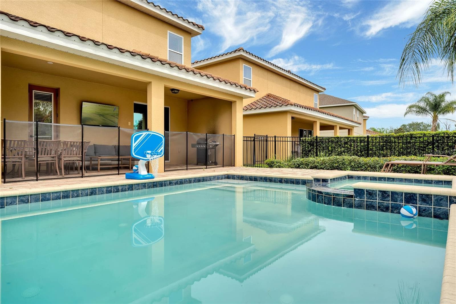 Pool & Spa - 7517 MARKER AVE, KISSIMMEE