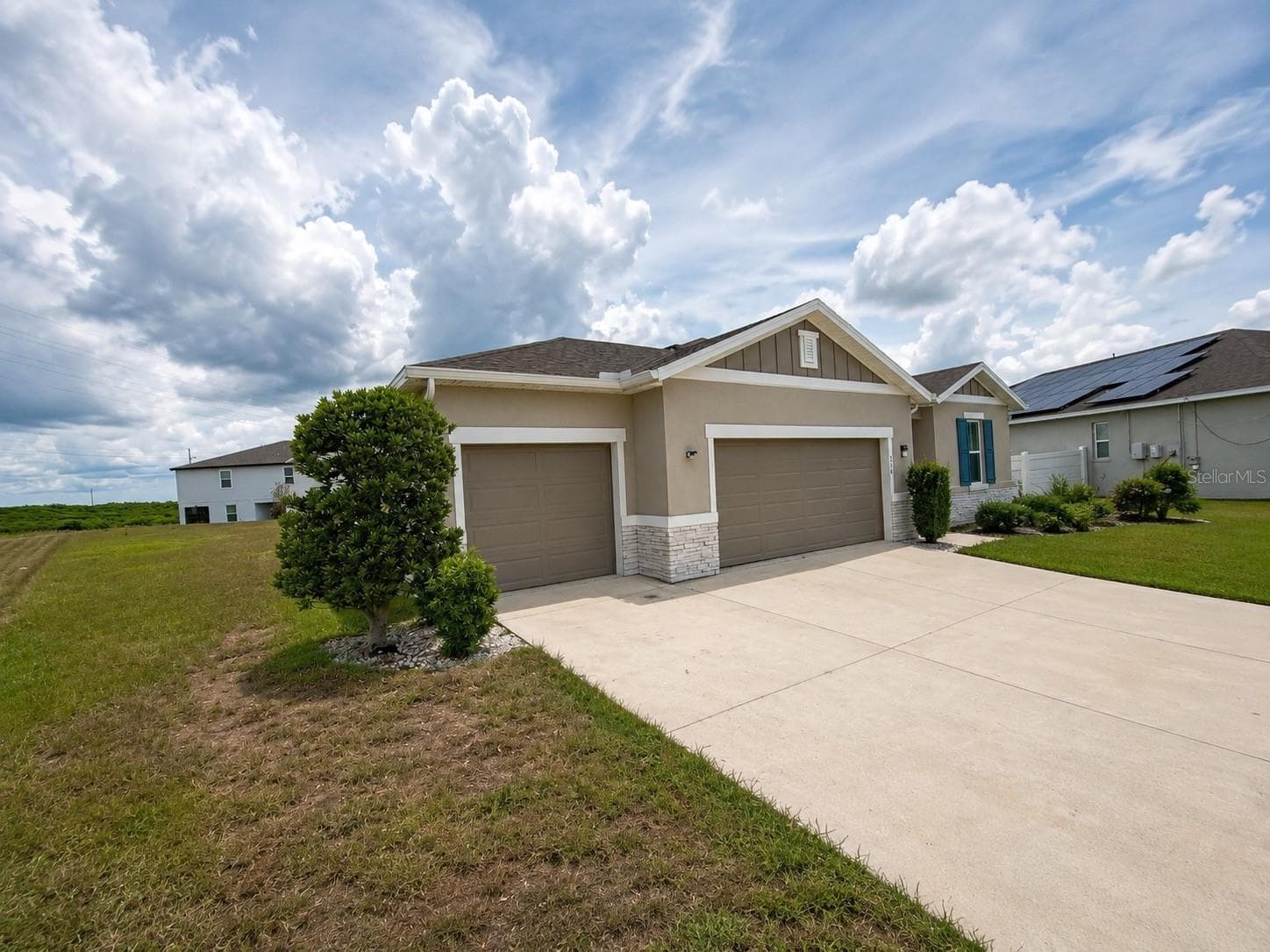 Single Family Residence at 236 HILLCREST DR, DUNDEE, photo 4 of 25