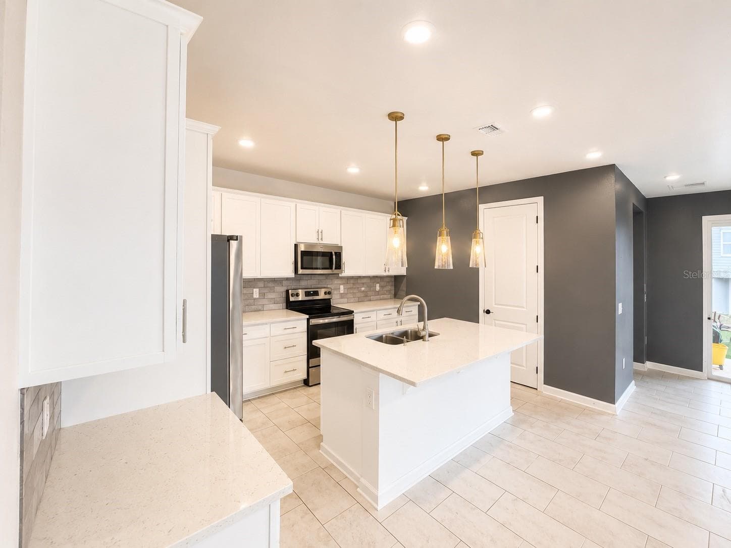 Single Family Residence at 236 HILLCREST DR, DUNDEE, photo 9 of 25