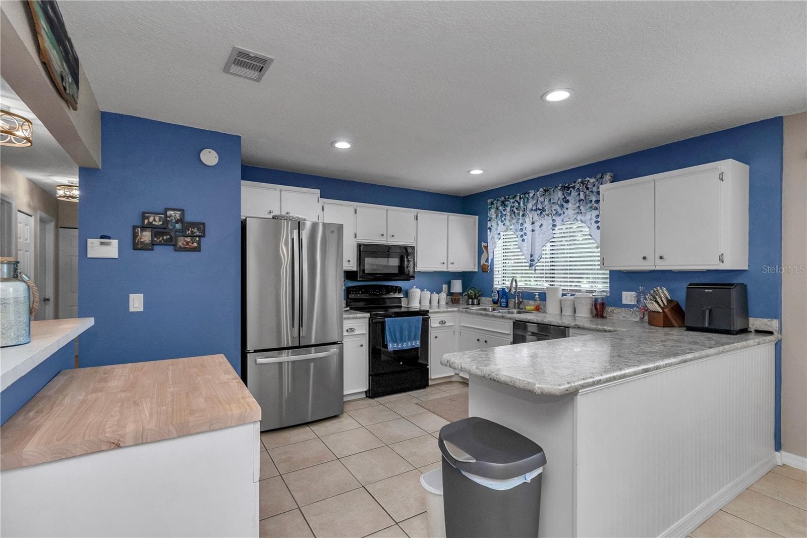 Kitchen - 1111 HICKORY RD, OCALA
