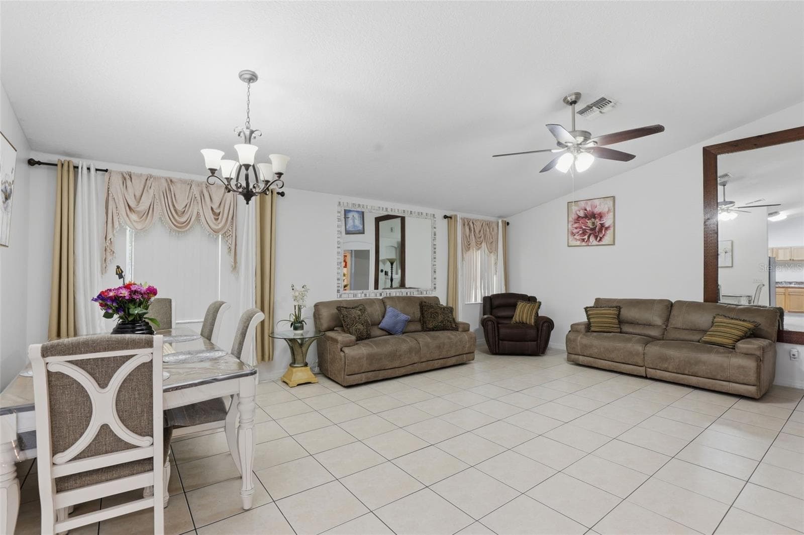 Entertaining area with elevated ceilings - 1911 S GADSEN BLVD, ORLANDO