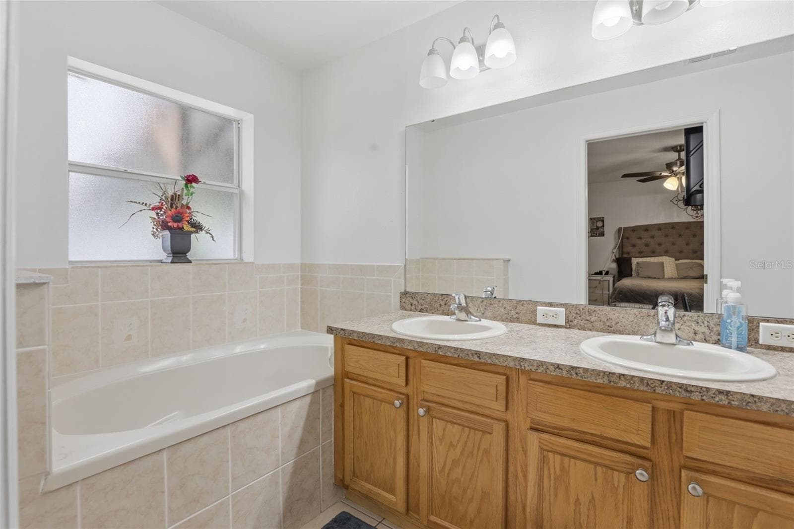Single Family Residence at 1911 S GADSEN BLVD, ORLANDO, photo 11 of 26