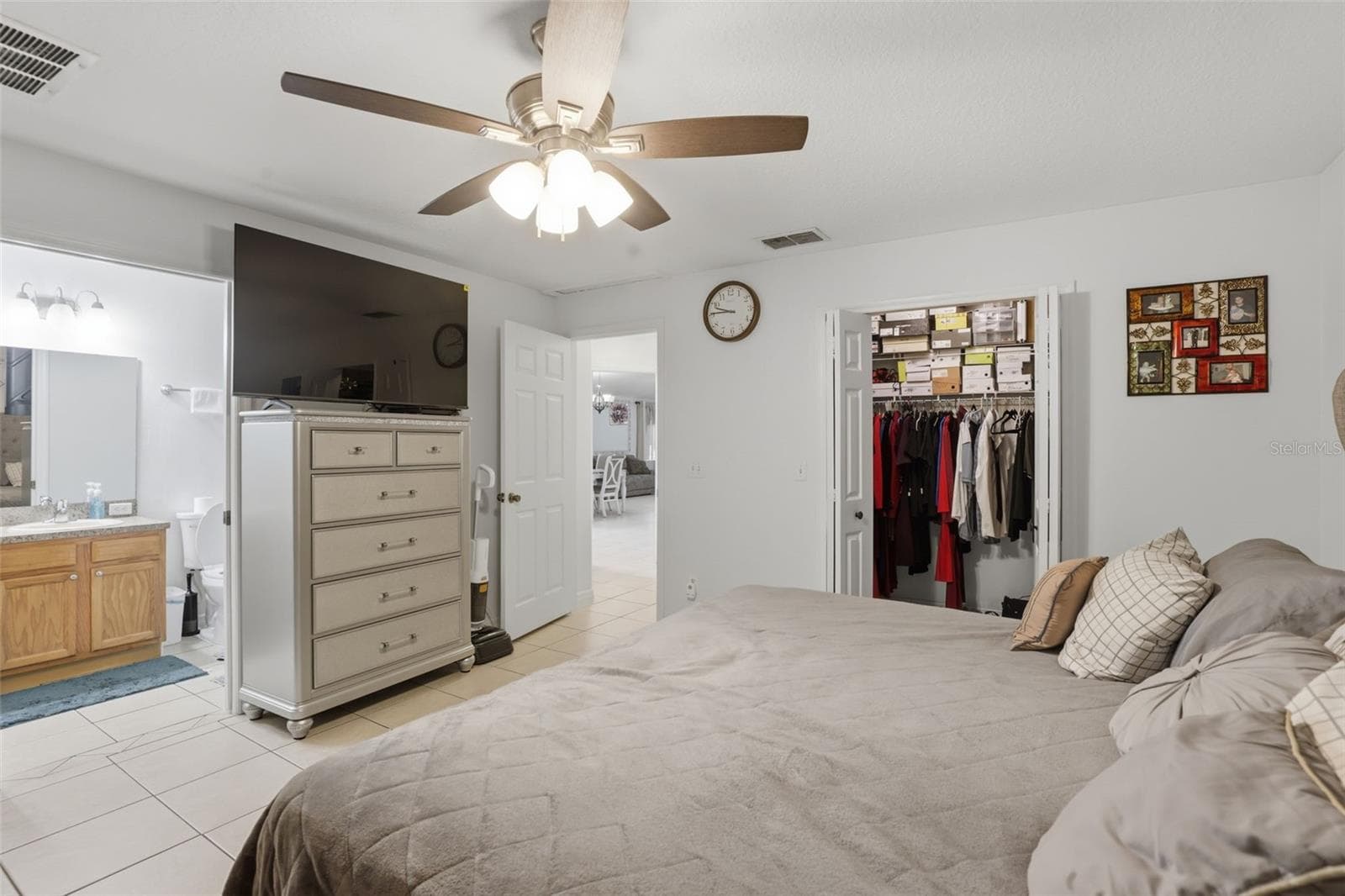 Walk-in closet - 1911 S GADSEN BLVD, ORLANDO