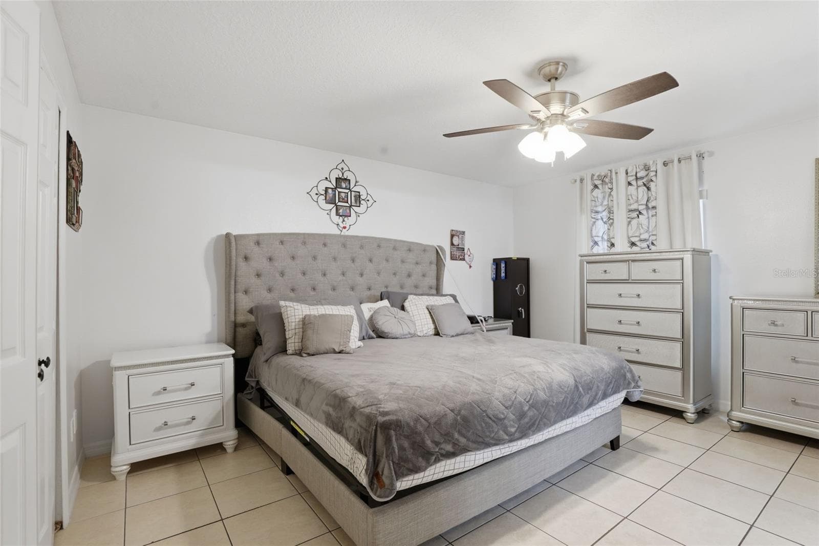Single Family Residence at 1911 S GADSEN BLVD, ORLANDO, photo 14 of 26