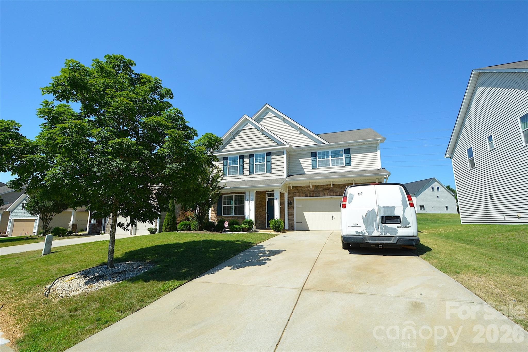 Single Family Residence at 5825 Pepperpike Way, Charlotte, photo 2 of 31