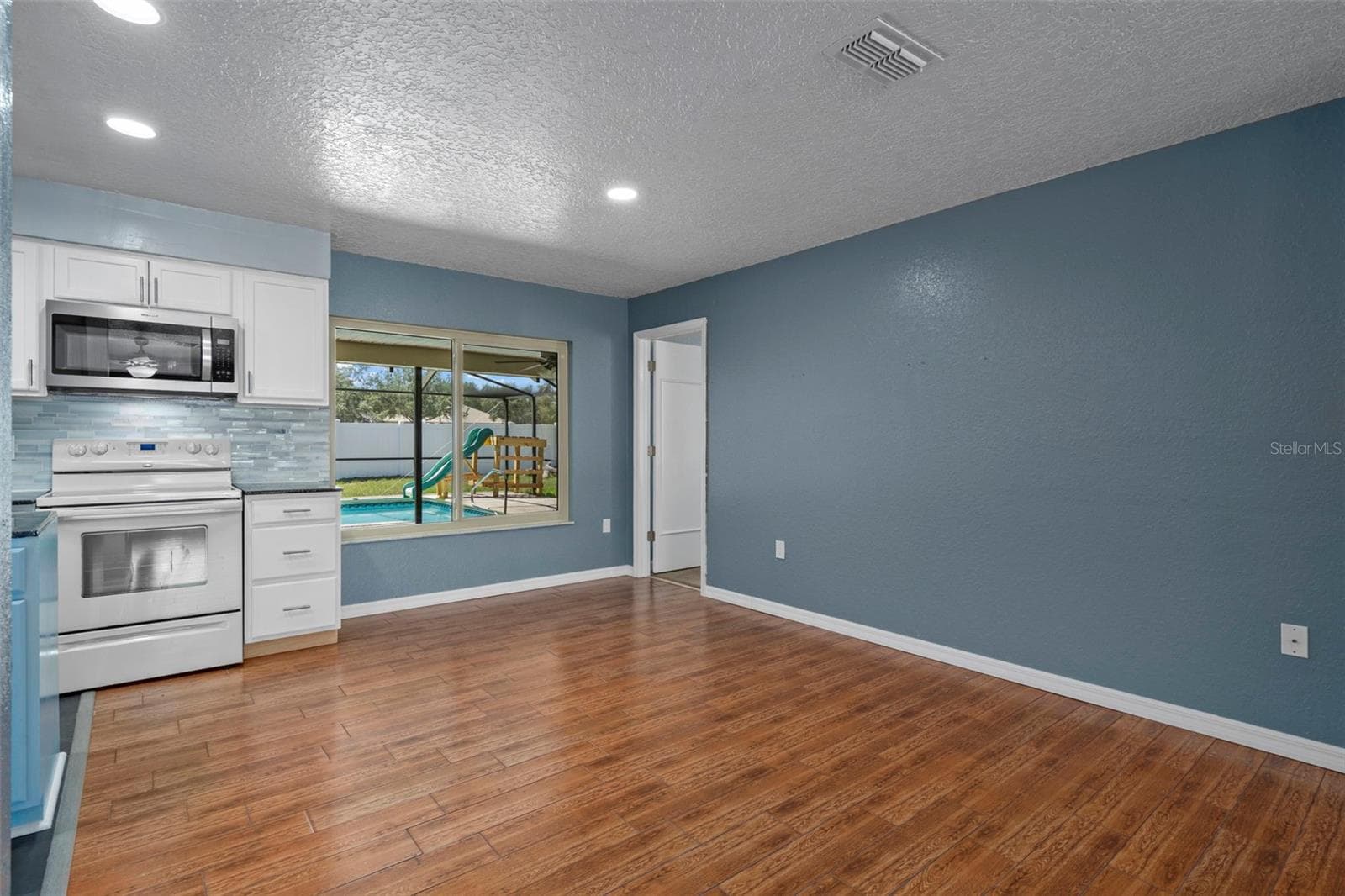 Single Family Residence at 7376 SKYLARK DR, SPRING HILL, photo 15 of 58