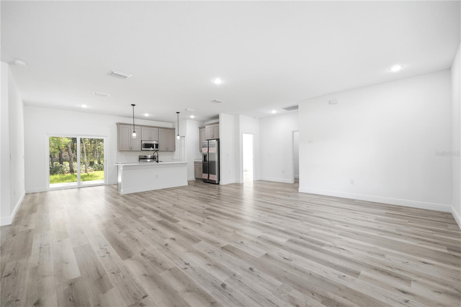 Single Family Residence at 7605 N SANTOS DR, CITRUS SPRINGS, photo 8 of 25