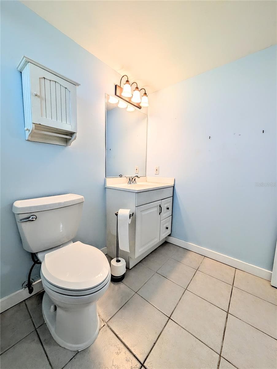 Condominium at 2008 CANAL DR #M3, BRADENTON, photo 19 of 47