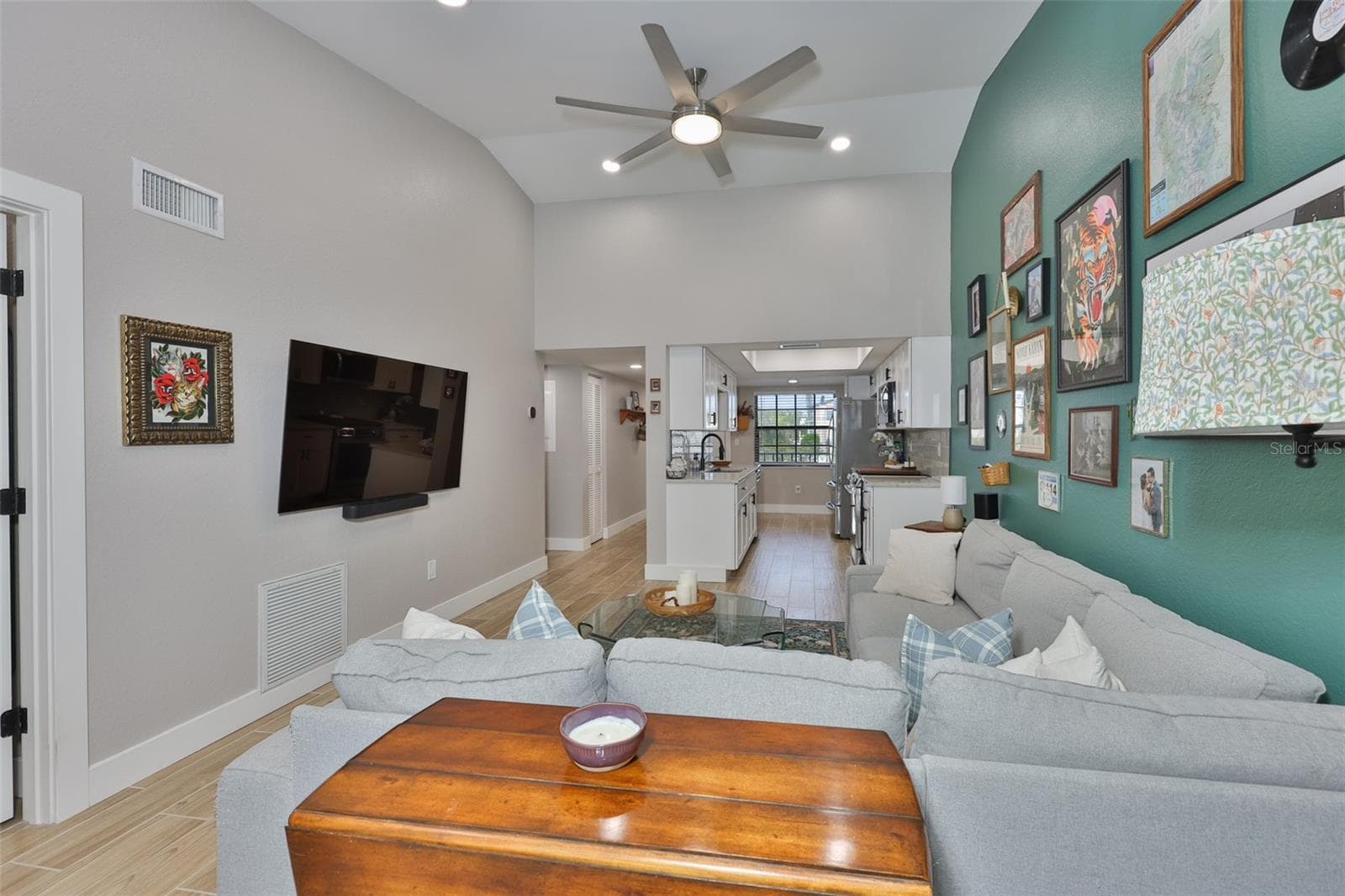 Condominium at 11800 PARK BLVD #308, SEMINOLE, photo 9 of 36