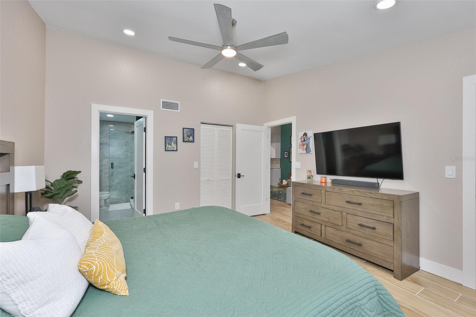 Condominium at 11800 PARK BLVD #308, SEMINOLE, photo 12 of 36