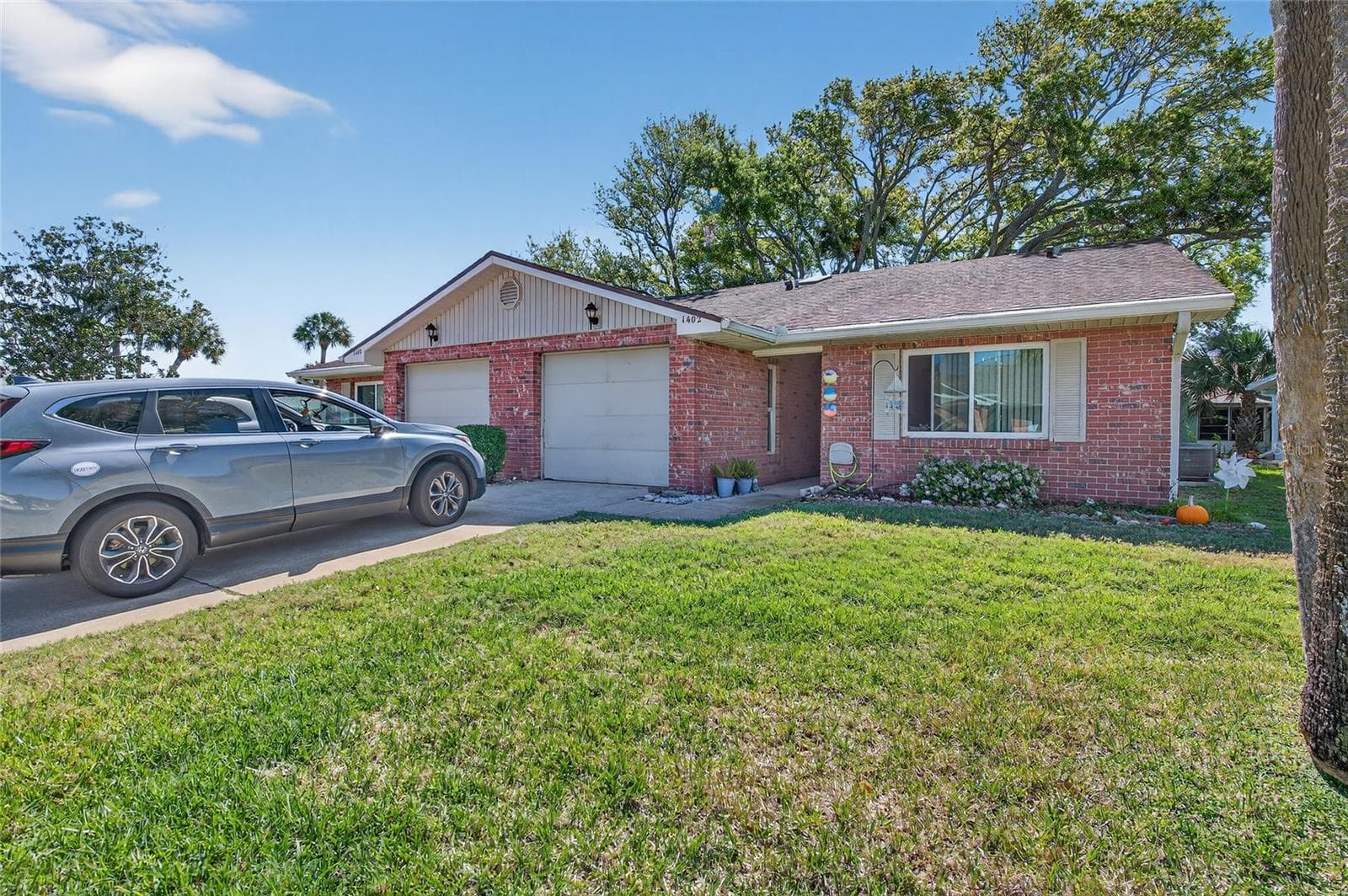 1402 PORTOBELLO DR