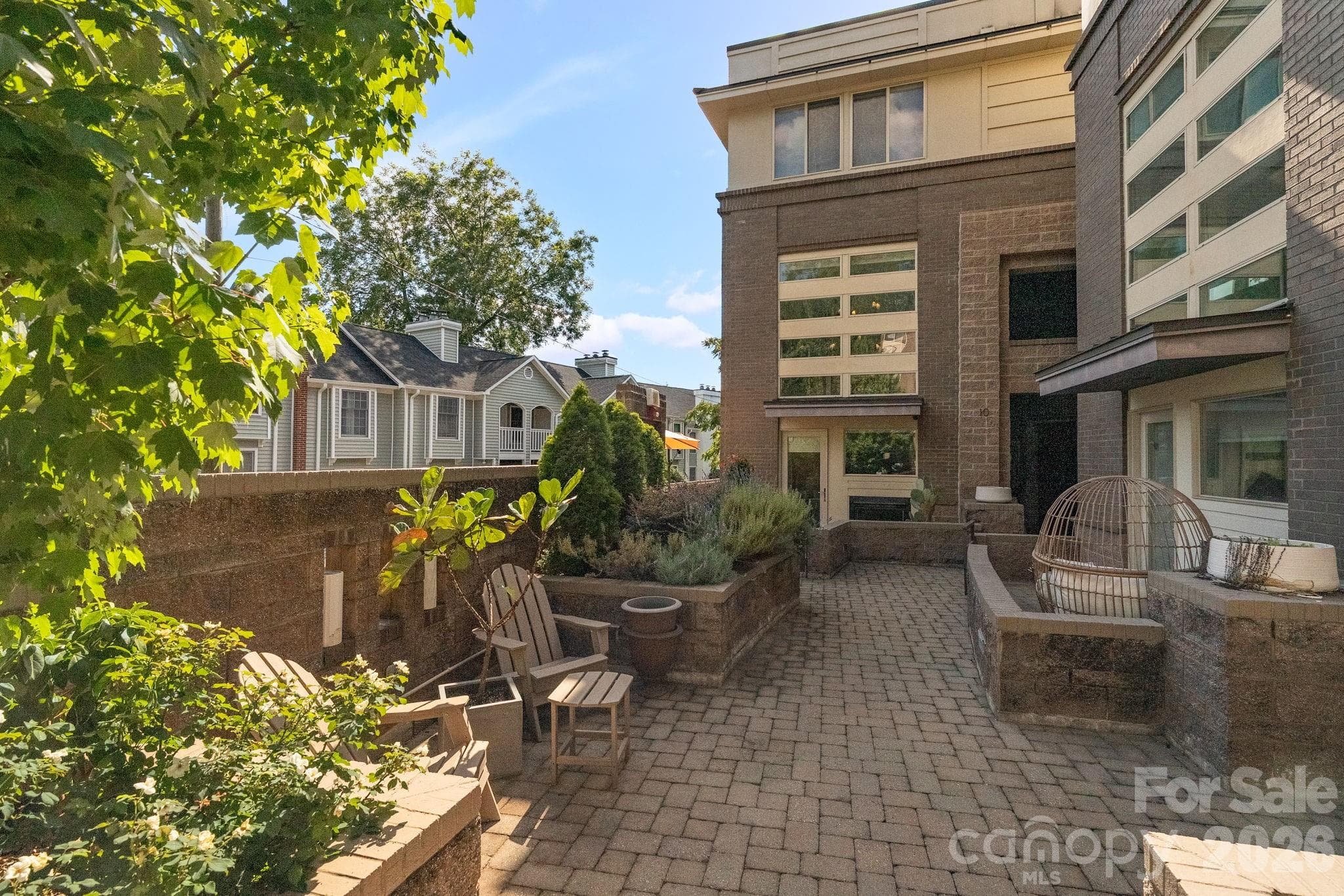Condominium at Charlotte, photo 2 of 39