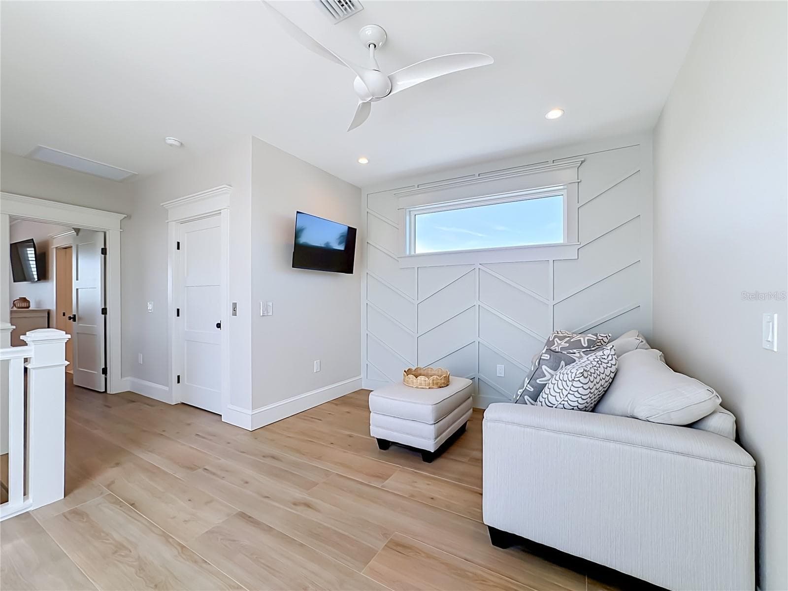 Single Family Residence at 2918 GULF DR, HOLMES BEACH, photo 27 of 92