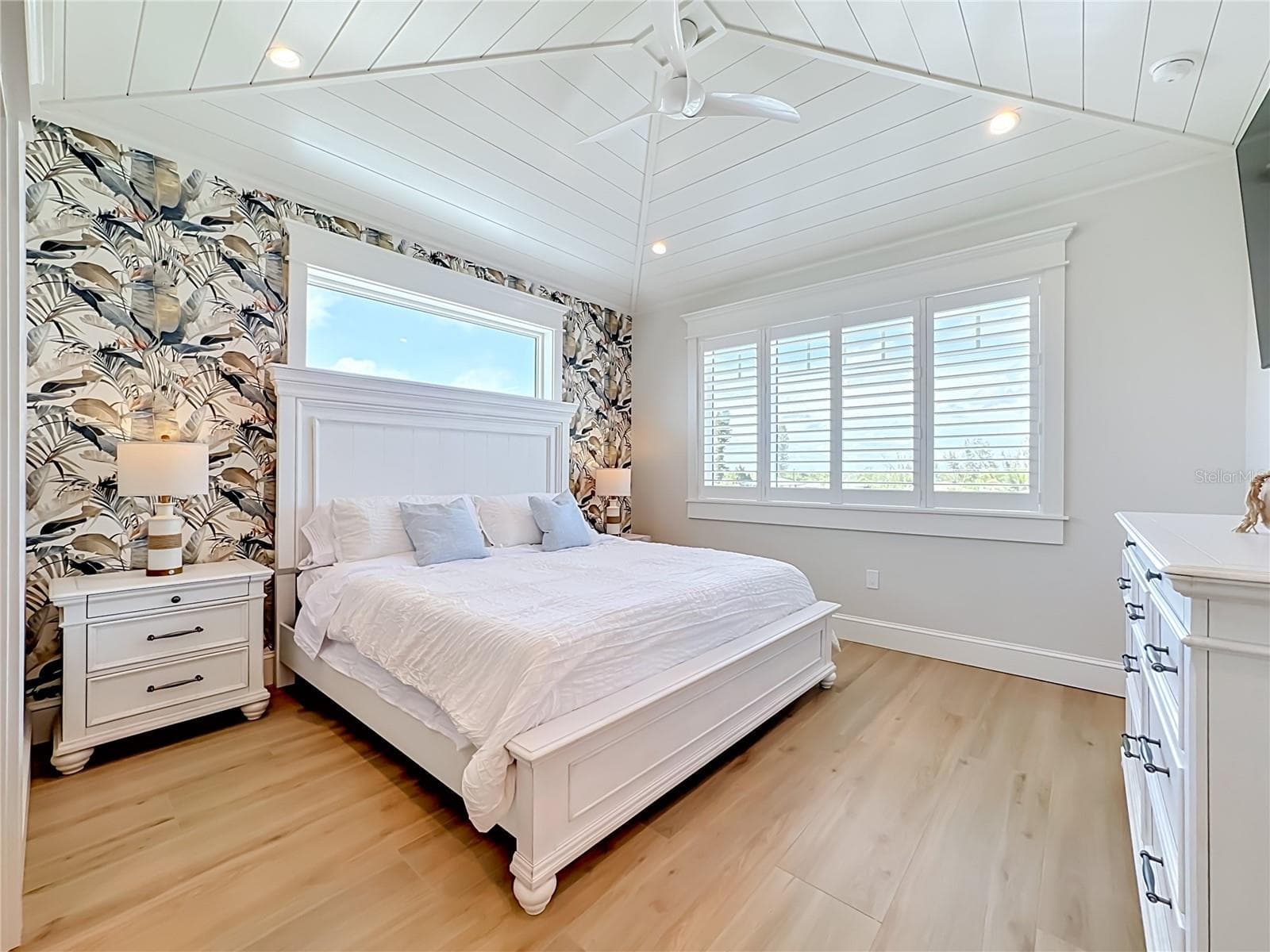 Single Family Residence at 2918 GULF DR, HOLMES BEACH, photo 40 of 92