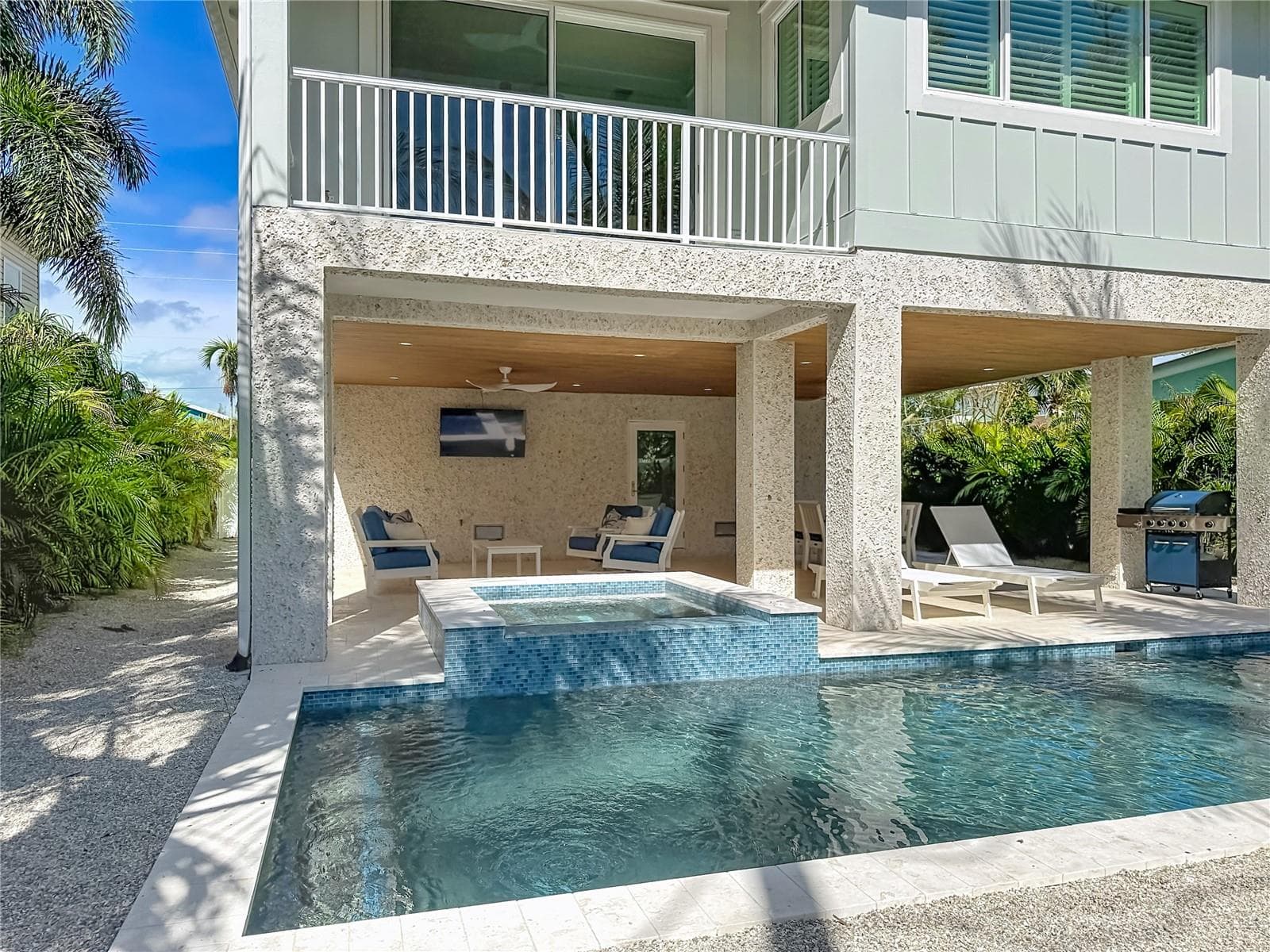Single Family Residence at 2918 GULF DR, HOLMES BEACH, photo 75 of 92