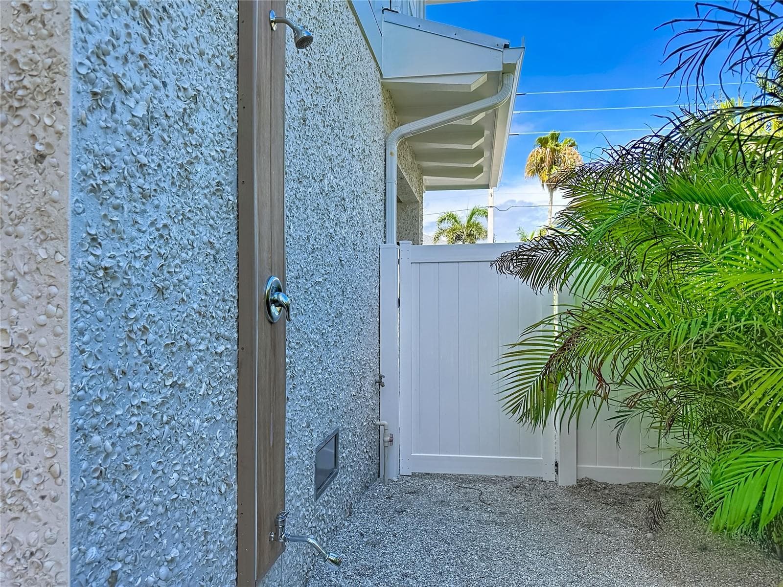Single Family Residence at 2918 GULF DR, HOLMES BEACH, photo 76 of 92