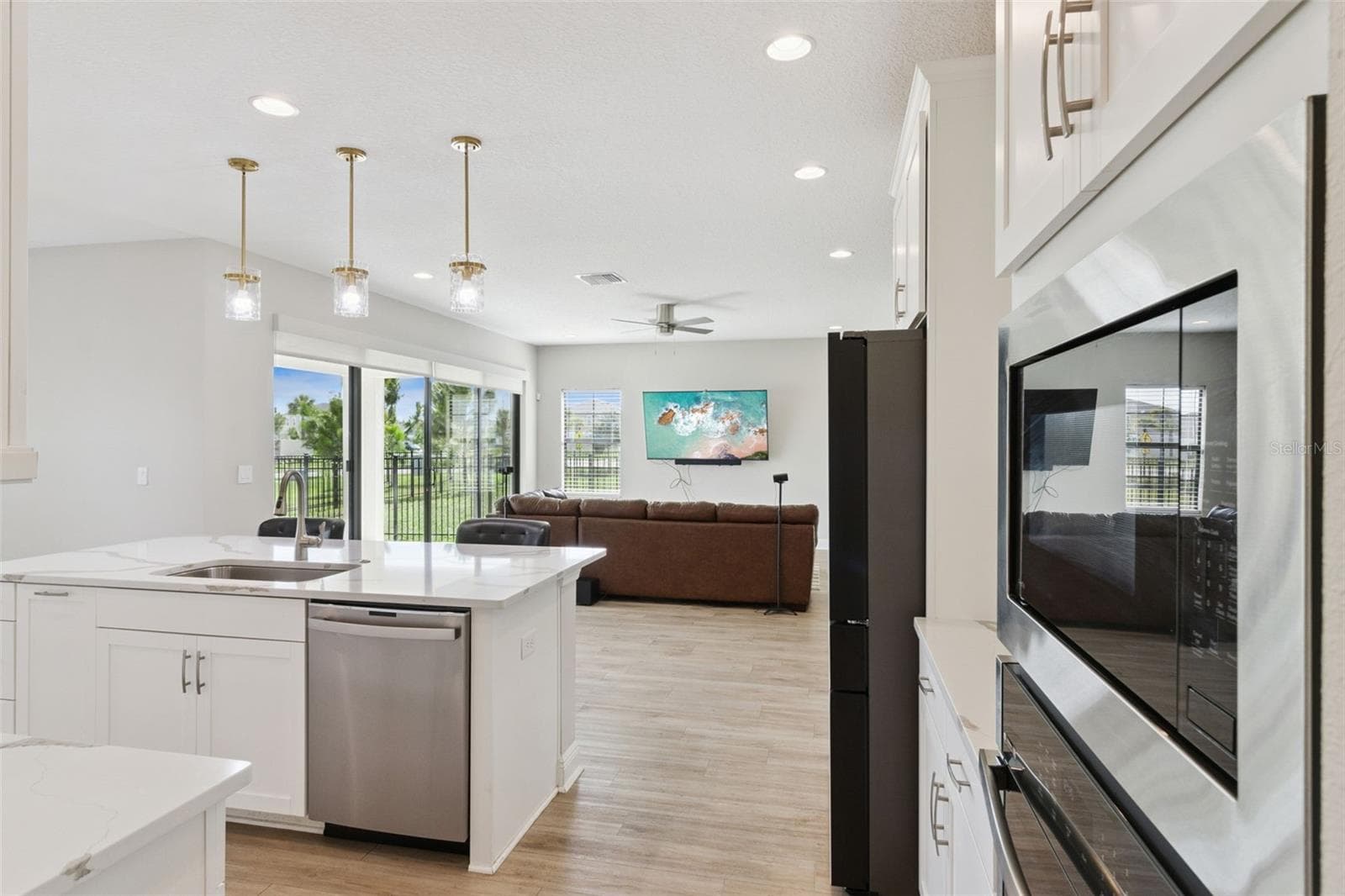 Single Family Residence at 14825 PADDOCK POND AVE, LITHIA, photo 19 of 59