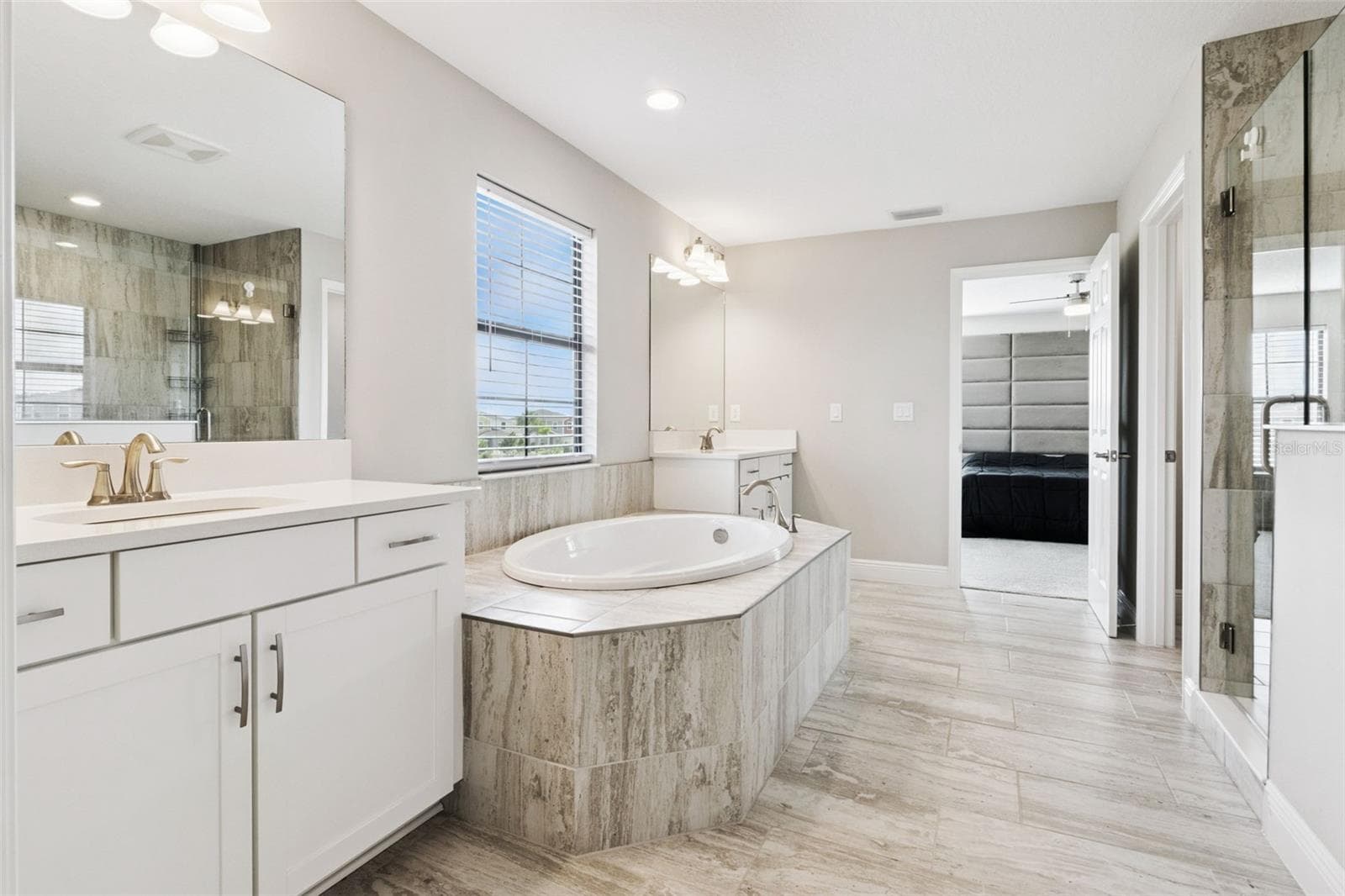 Single Family Residence at 14825 PADDOCK POND AVE, LITHIA, photo 35 of 59