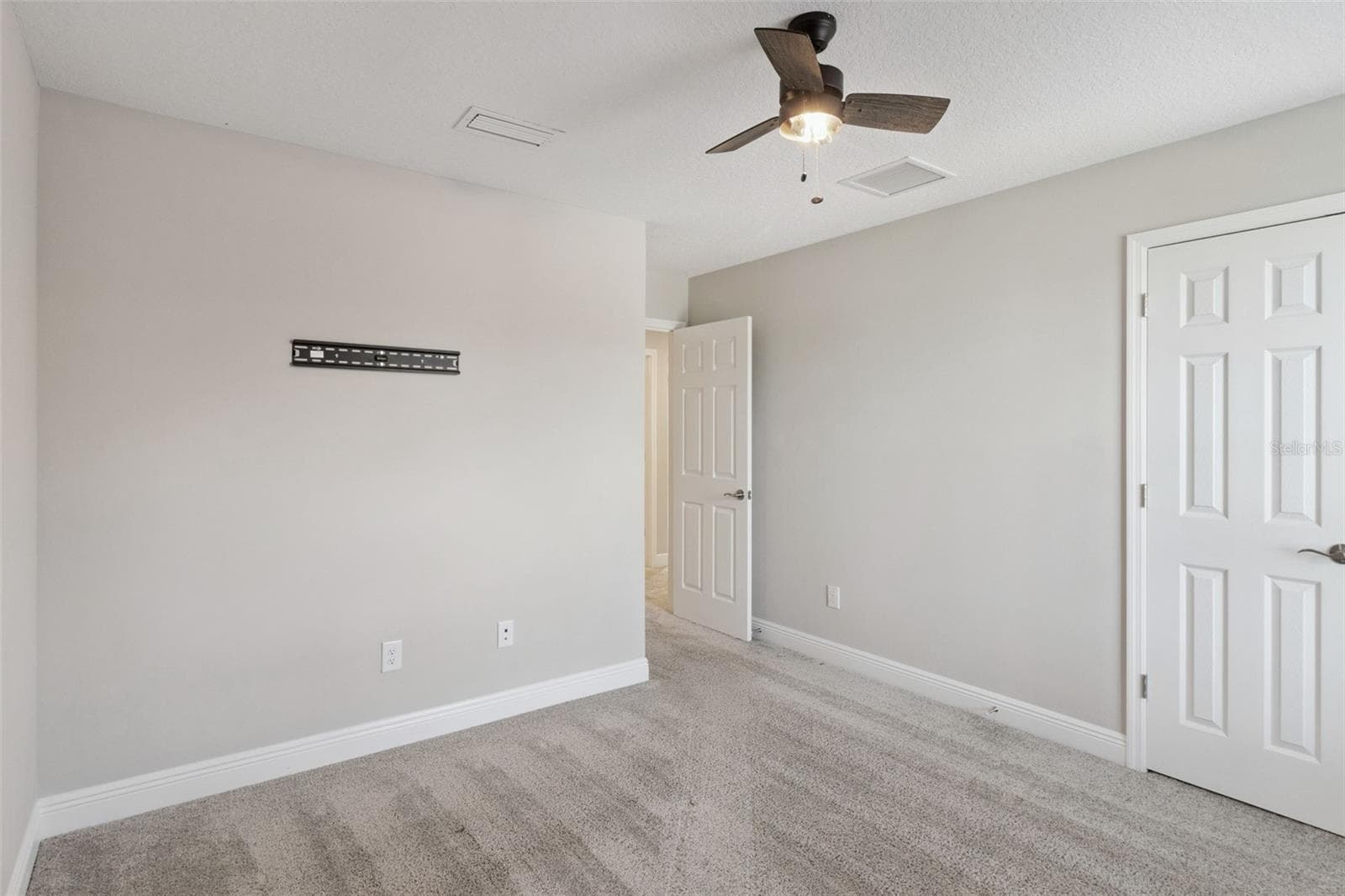 Single Family Residence at 14825 PADDOCK POND AVE, LITHIA, photo 39 of 59