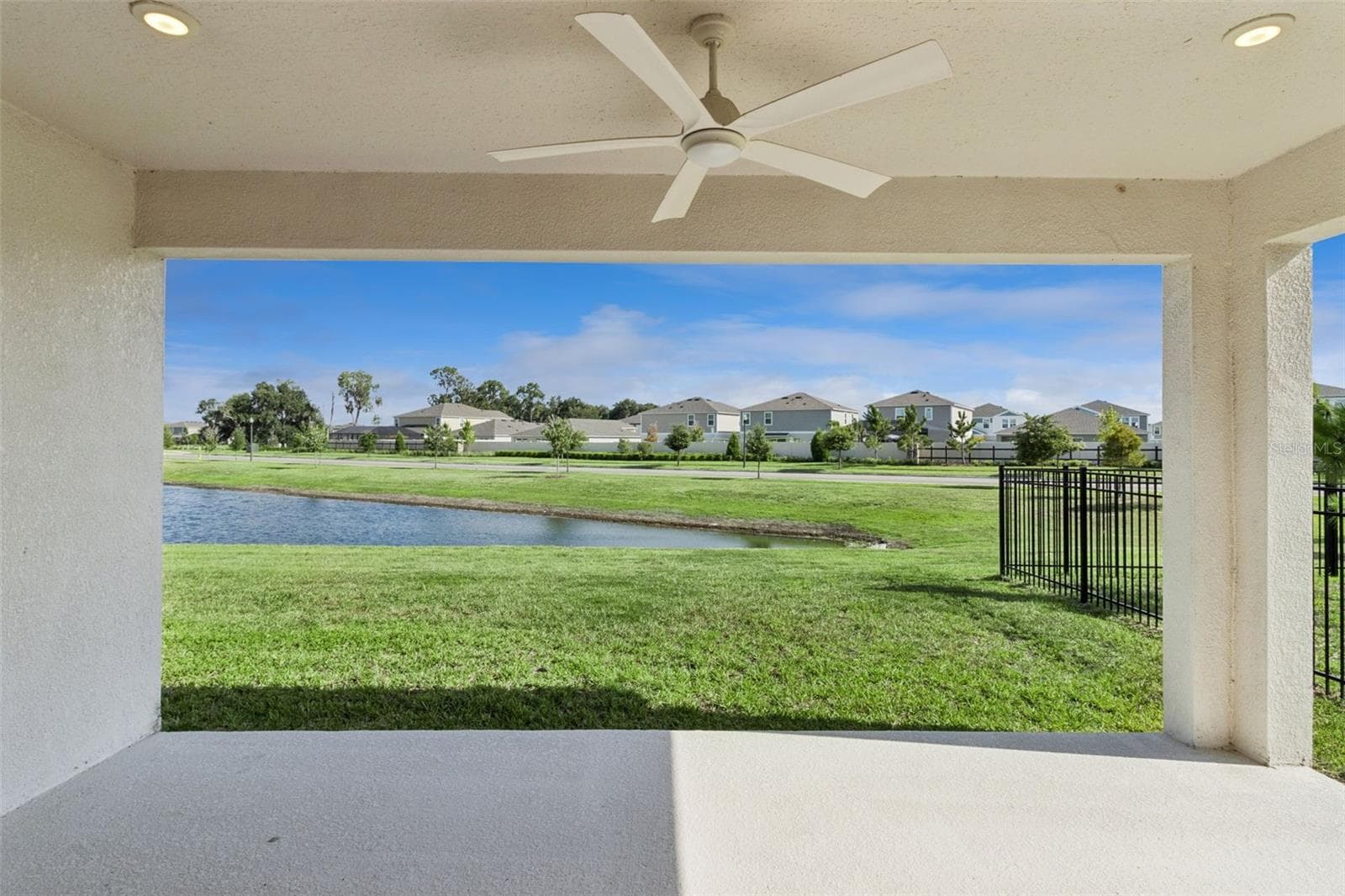 Single Family Residence at 14825 PADDOCK POND AVE, LITHIA, photo 50 of 59