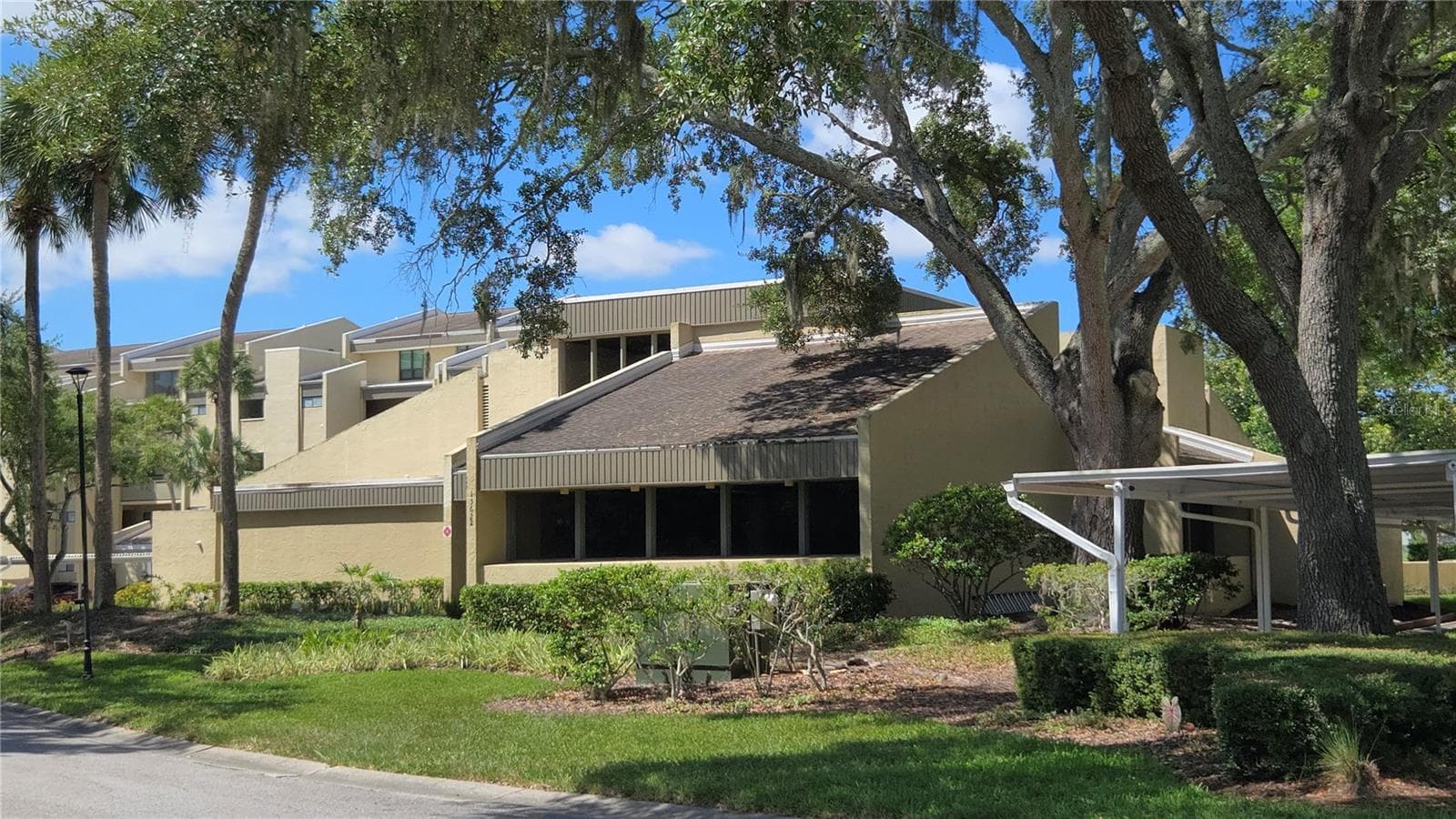 Condominium at 13626 GREENFIELD DR #201, TAMPA, photo 19 of 32