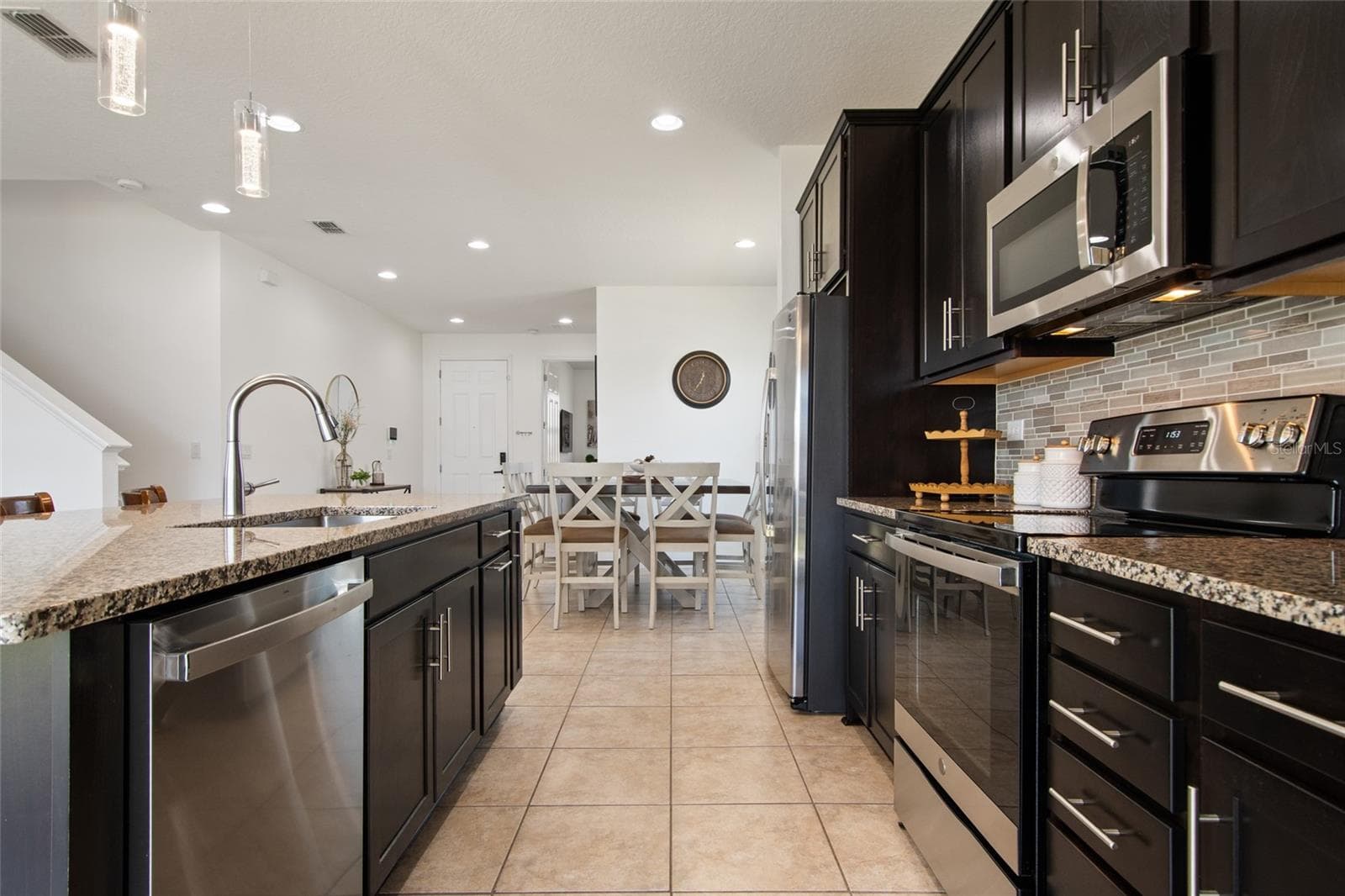 Single Family Residence at 1659 GENTLE BREEZE DR, ST CLOUD, photo 15 of 51