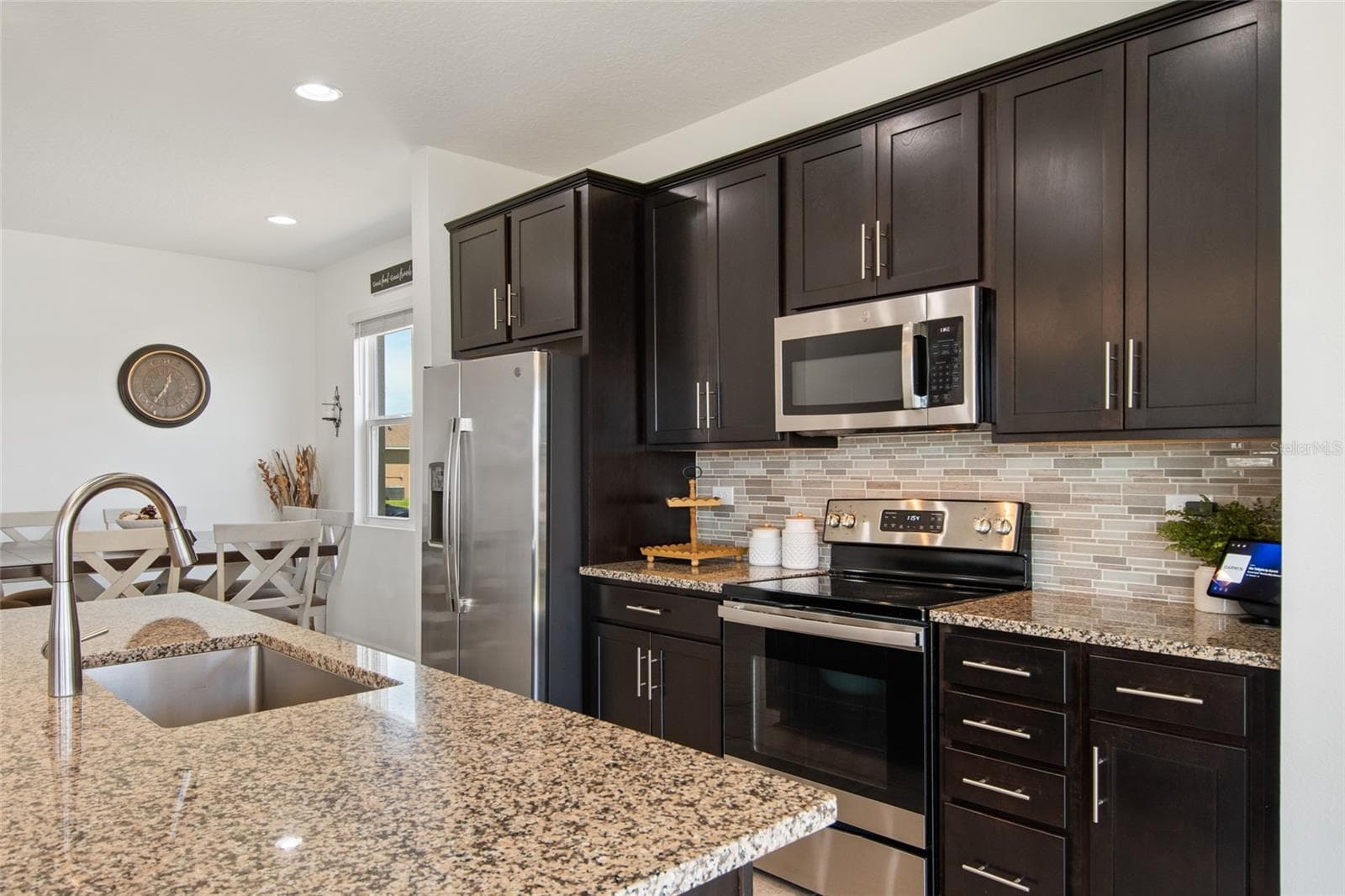 Single Family Residence at 1659 GENTLE BREEZE DR, ST CLOUD, photo 16 of 51