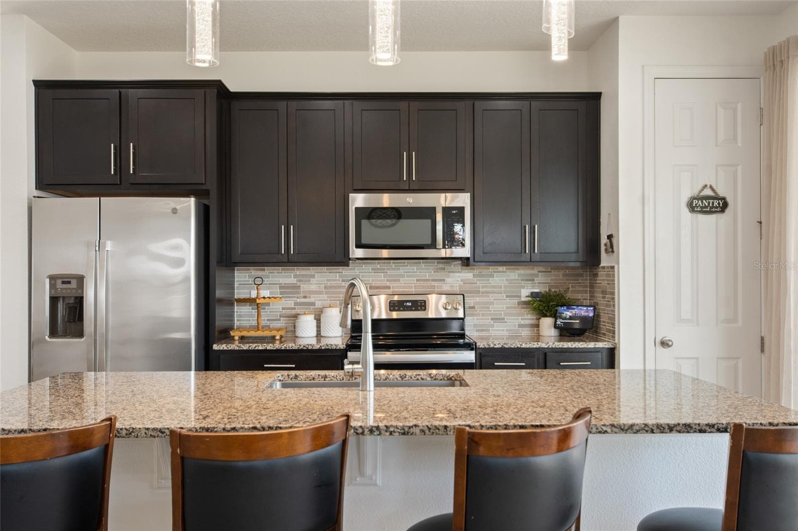 Single Family Residence at 1659 GENTLE BREEZE DR, ST CLOUD, photo 18 of 51